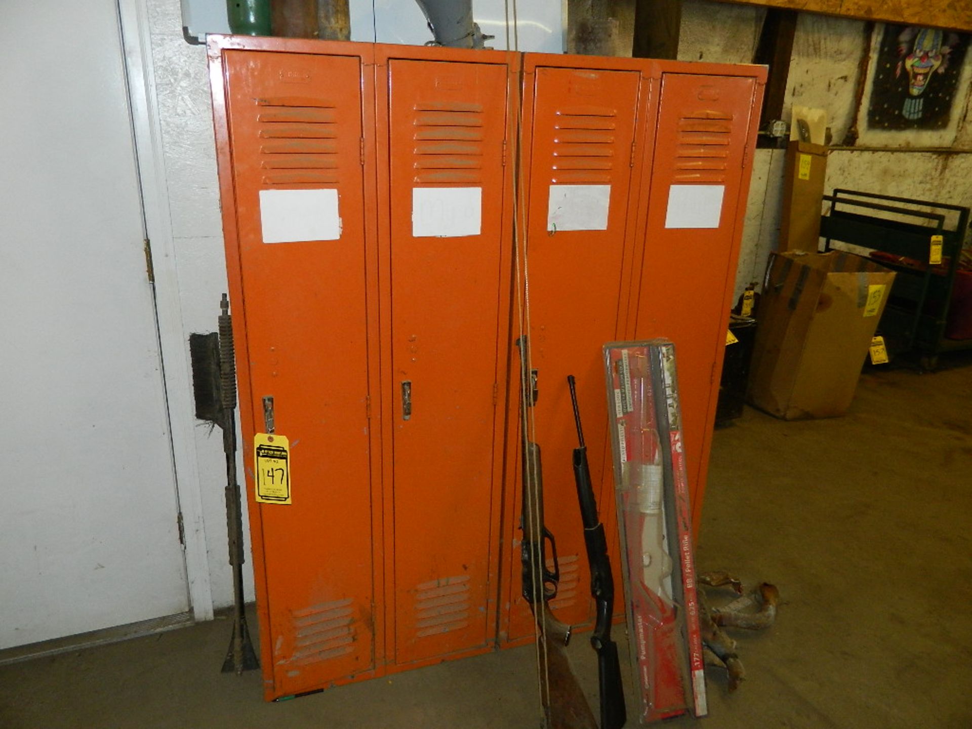 SET OF (4) LOCKERS