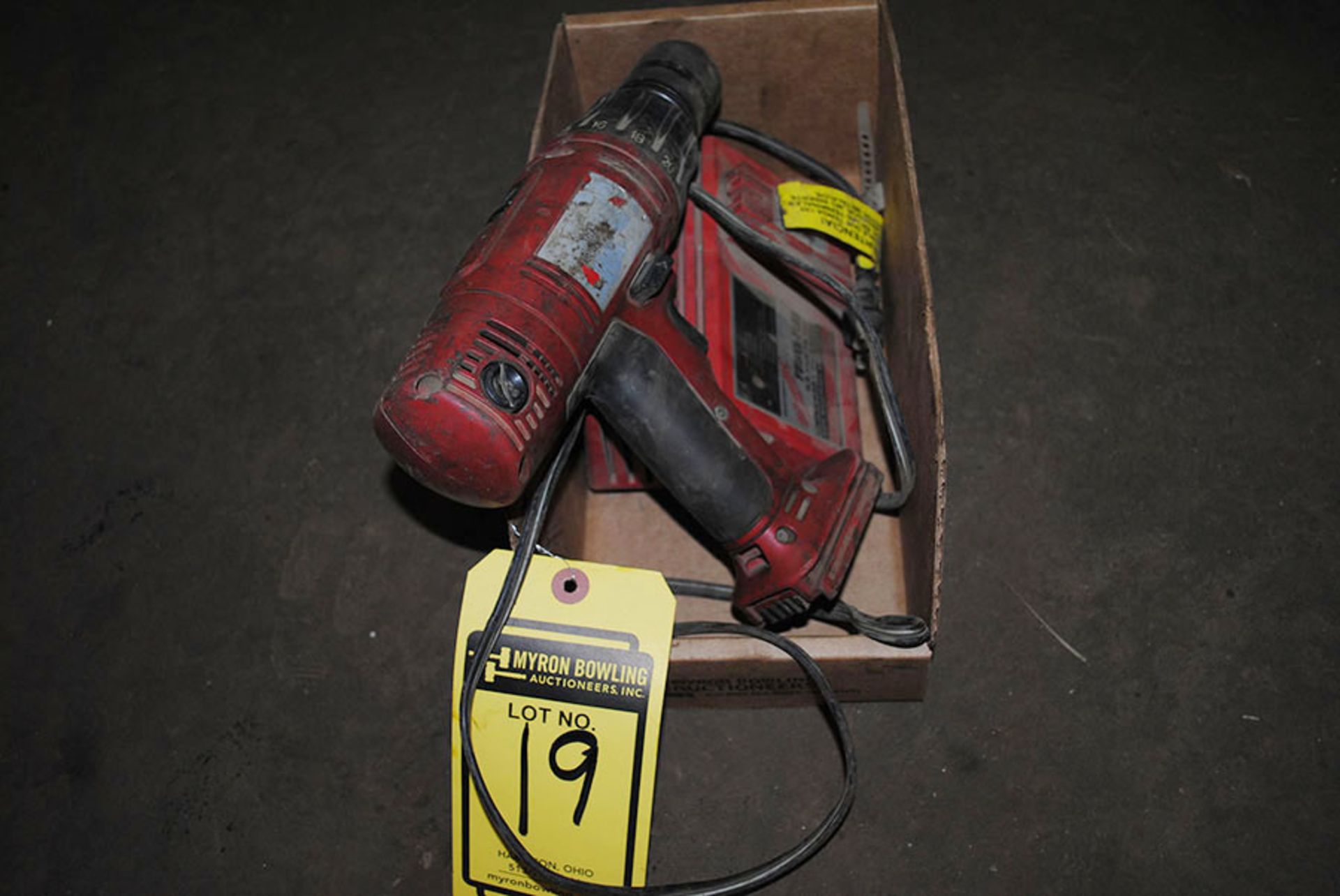 MILWAUKEE HAMMER DRILL WITH CHARGER