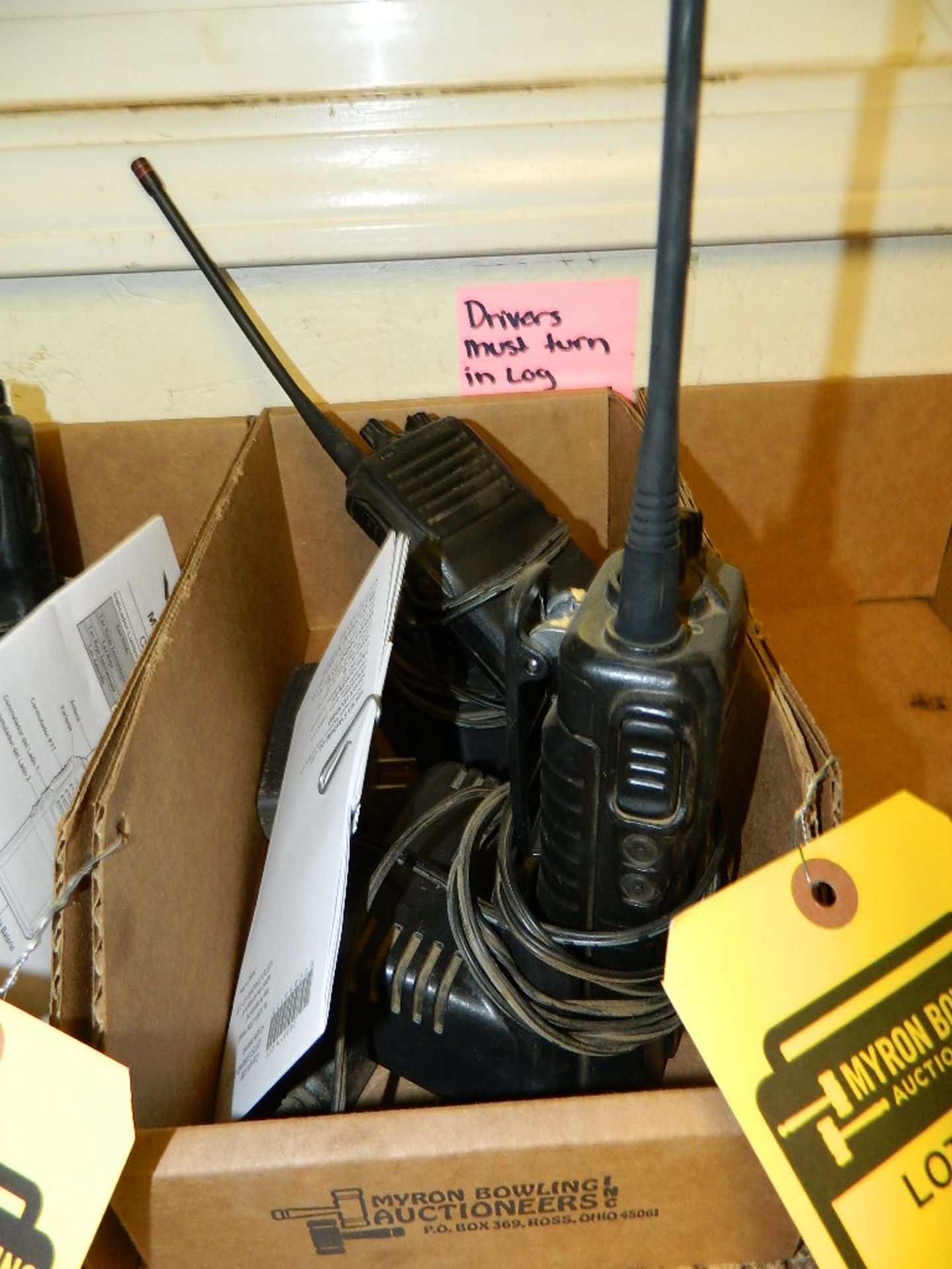 LOT OF VERTEX STANDARD 2-WAY RADIO AND CHARGER