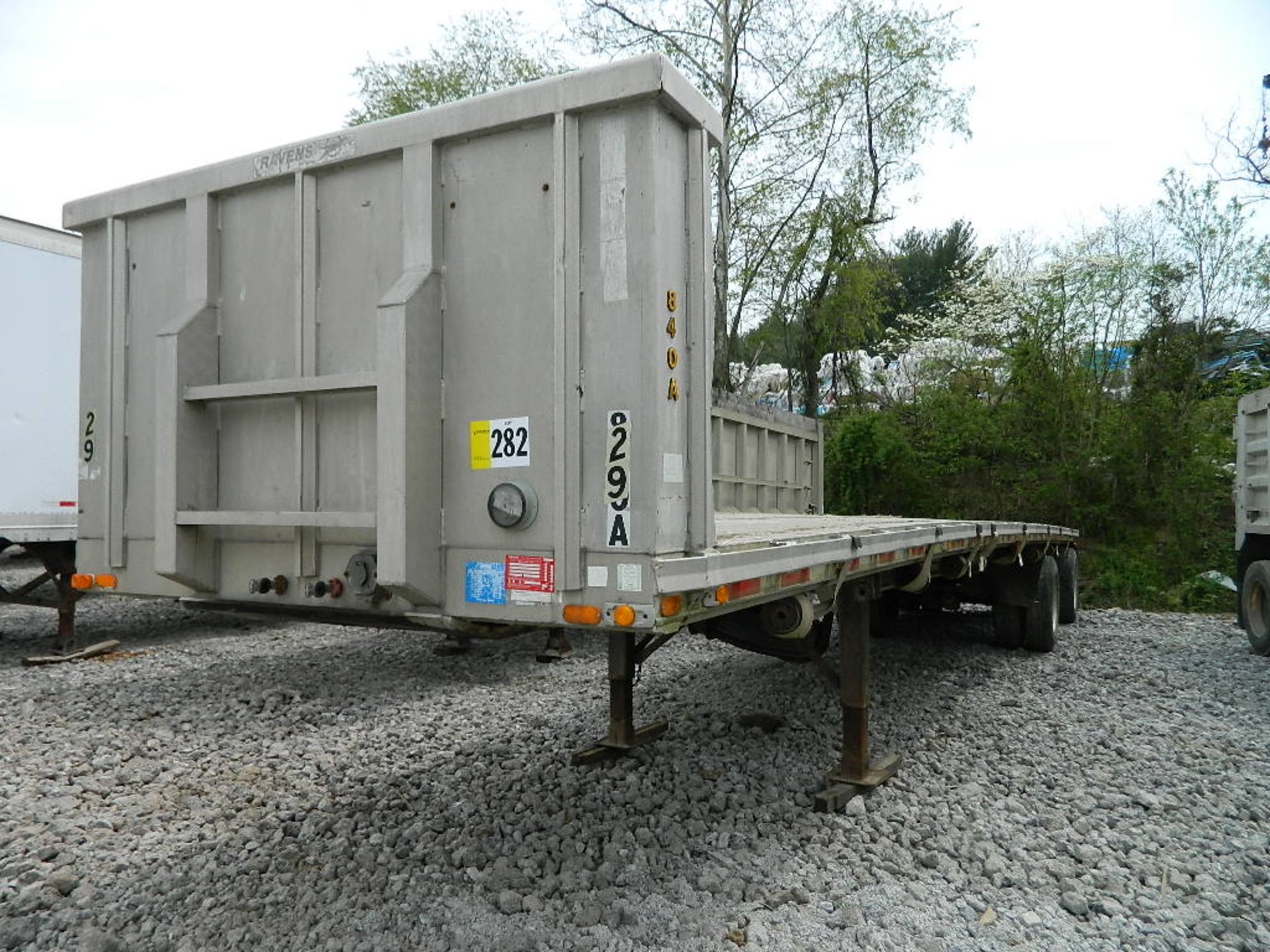 1987 RAVENS 45' T/A FLATBED, SPREAD AXLE, VIN# 1R1F14523JE88025, ALUMINUM/WOOD DECK