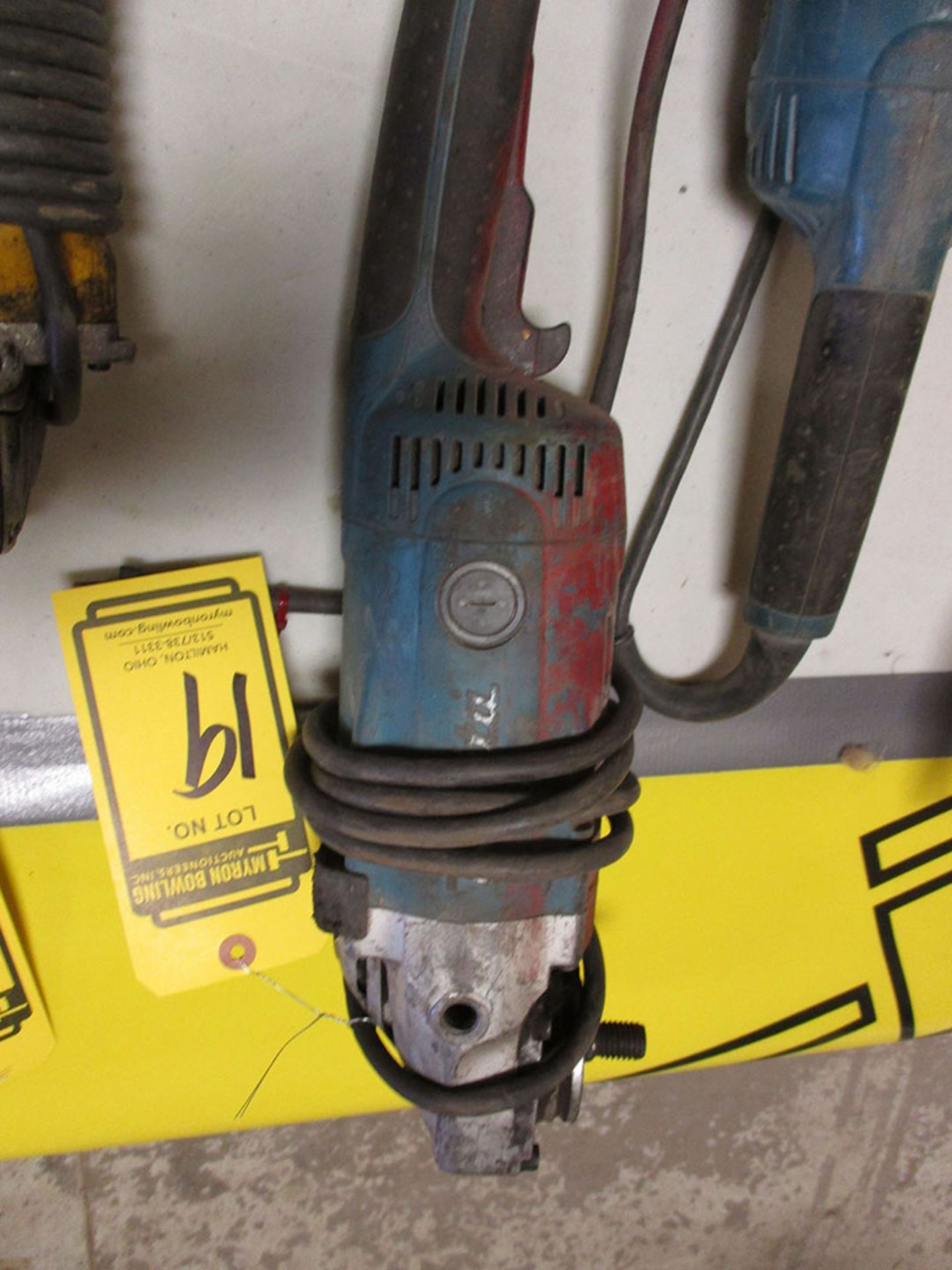 MAKITA 7'' ANGLE GRINDER