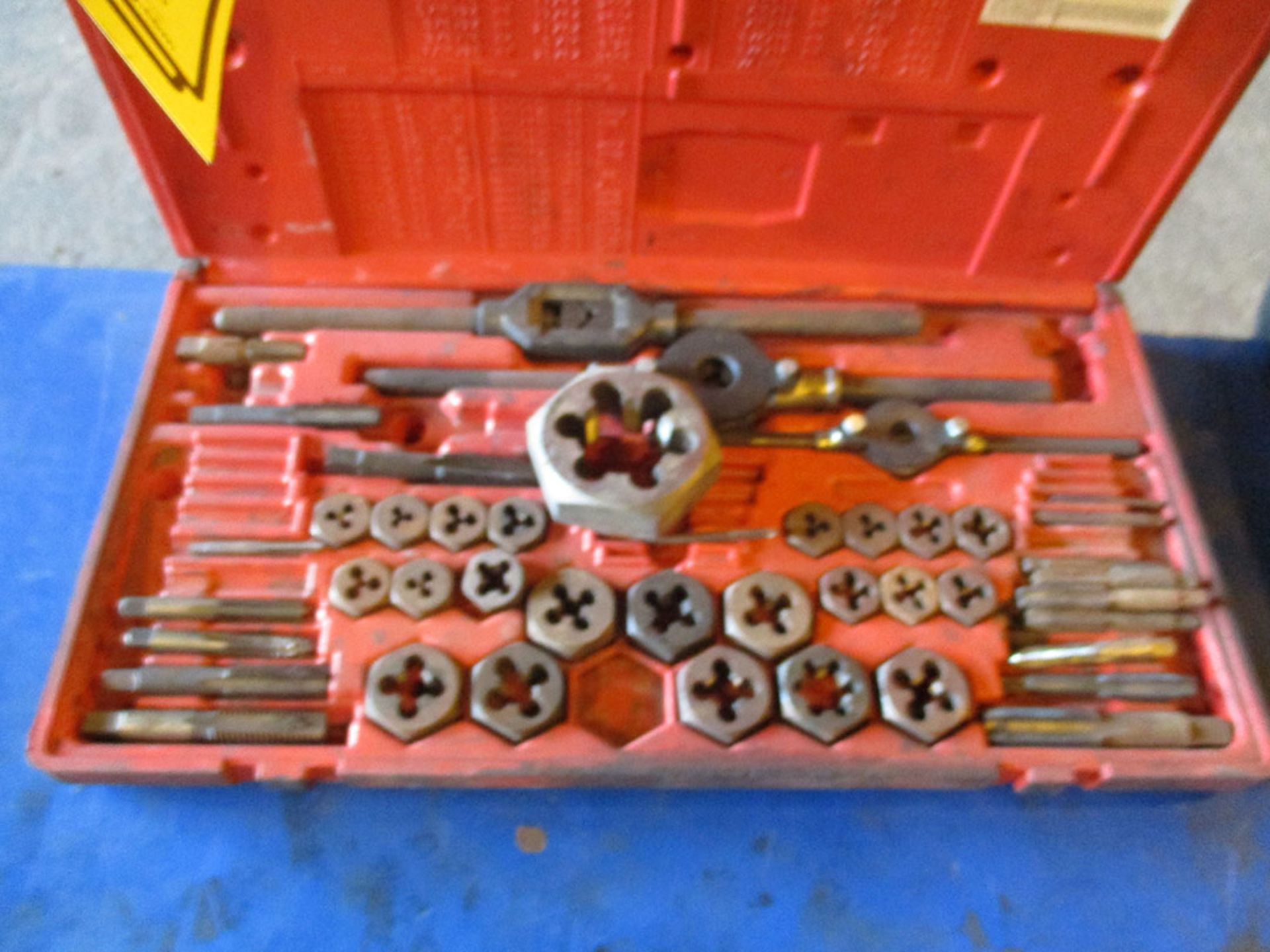 MAGNA TAP & DIE SET