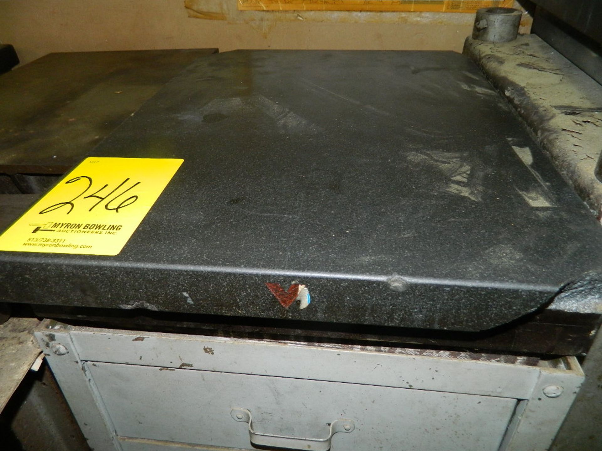 18'' X 24'' GRANITE SURFACE PLATE & CART