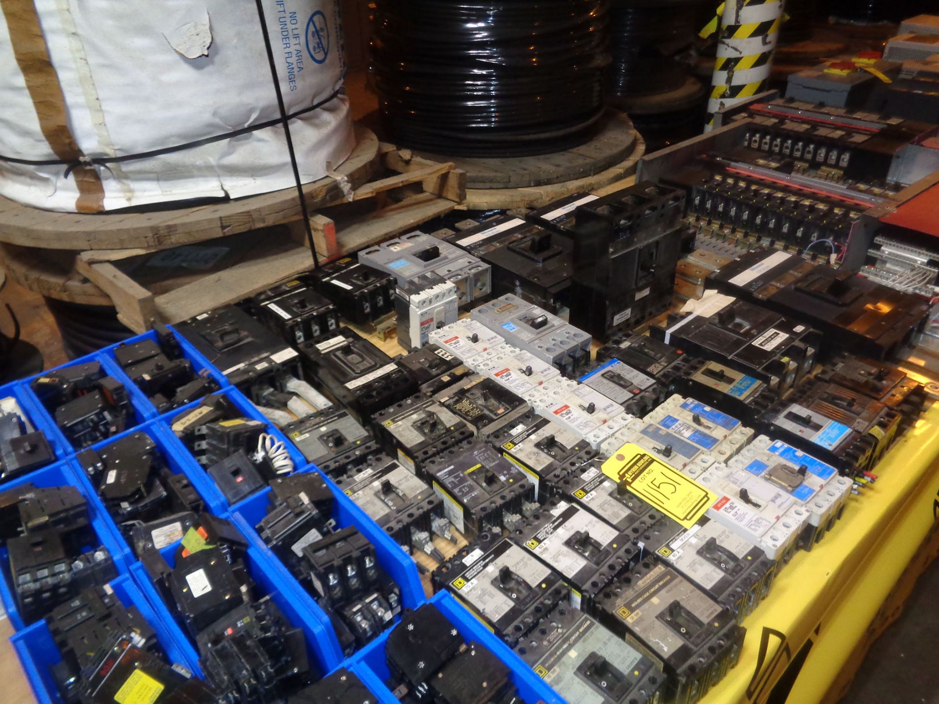 LARGE LOT OF CIRCUIT BREAKERS - Image 2 of 2