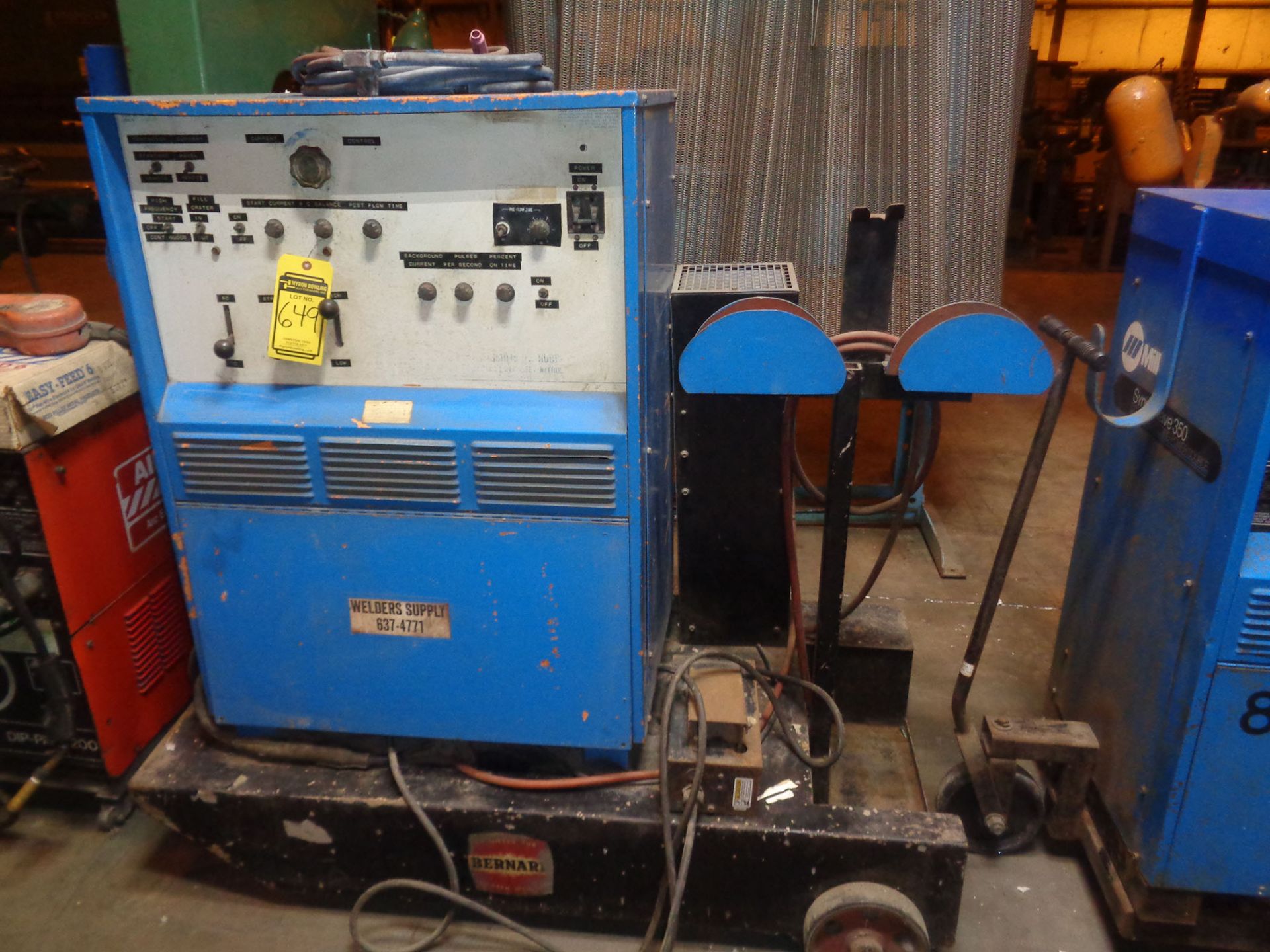 MILLER SYNCROWAVE 300 WELDING MACHINE