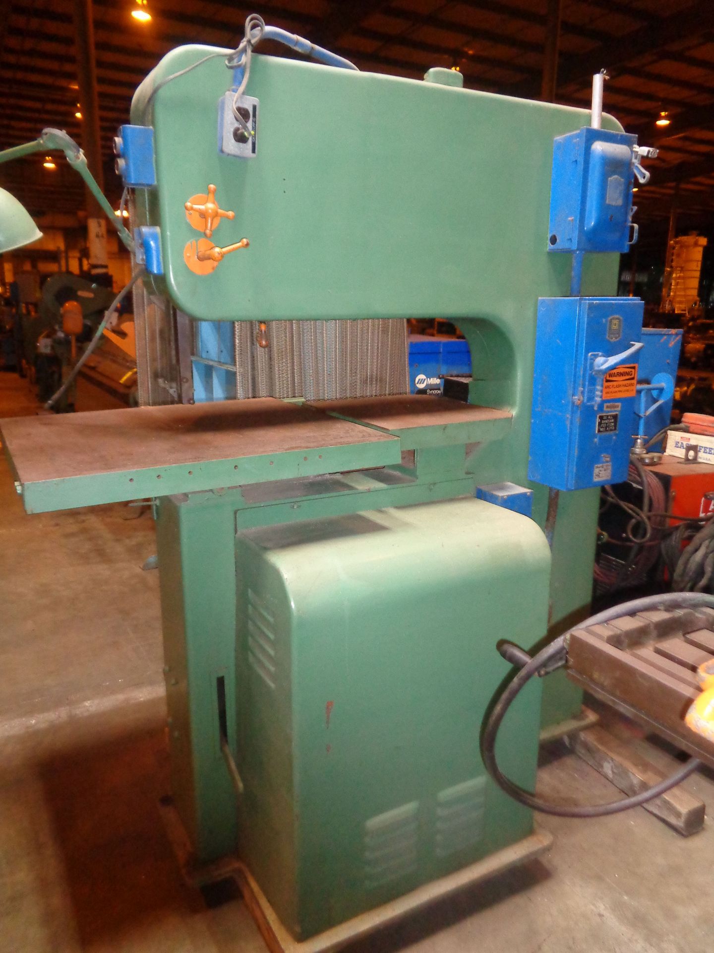 VERTICAL METAL BAND SAW 36'' THROAT - Image 2 of 2