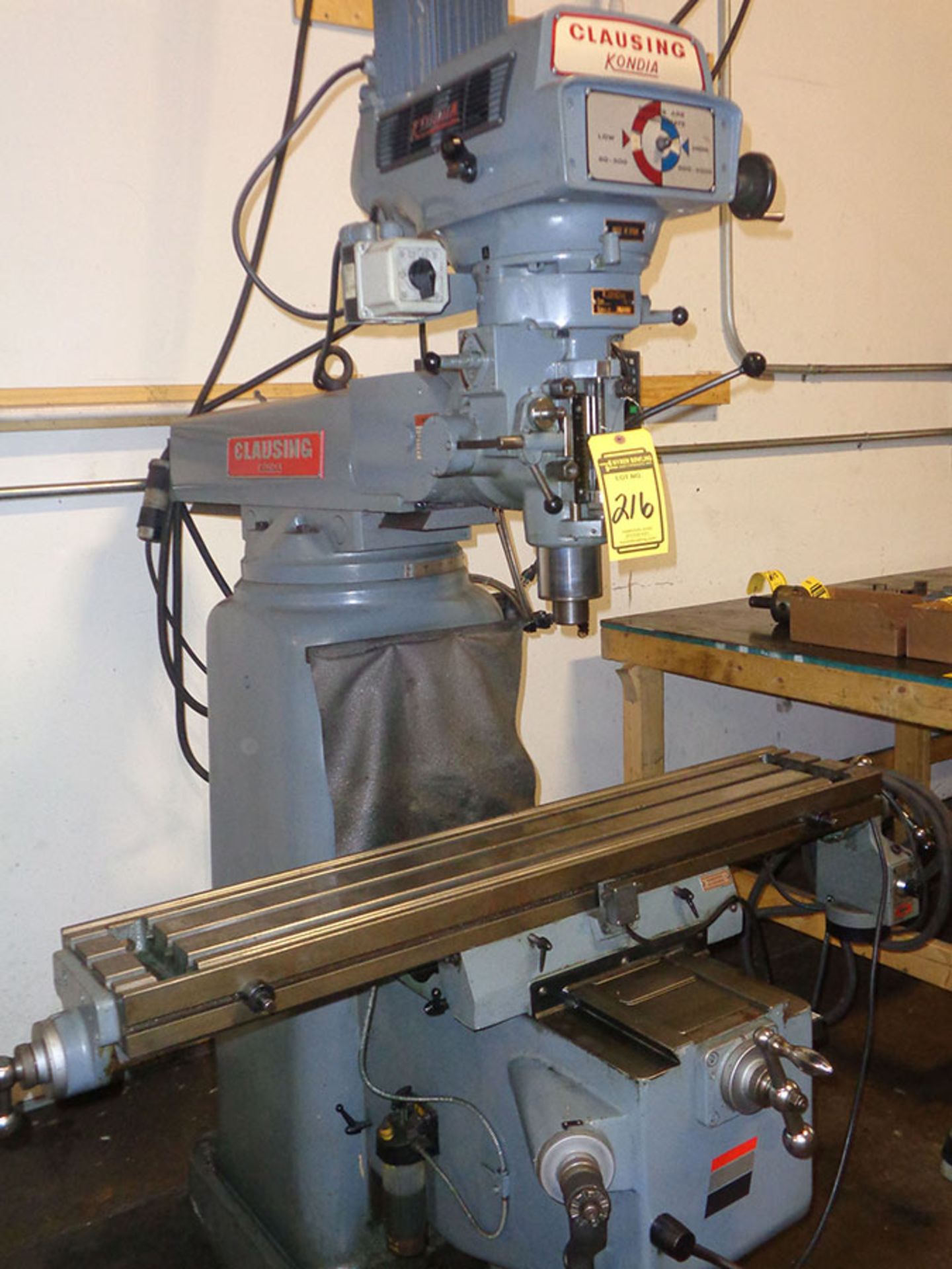 CLAUSING KONDIA VERTICAL MILL; MODEL FVI, S/N AD56, WITH 150 SERVO FEED, ACU-RITE READ OUT