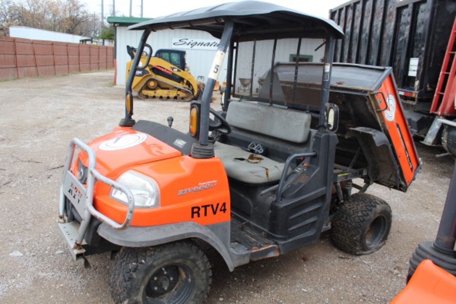 Kubota RTV, M# RTV900, S/N C0501, Product I.D# A5KB1FDAEBG0C0501, (Out of service, engine issue) - Image 3 of 4