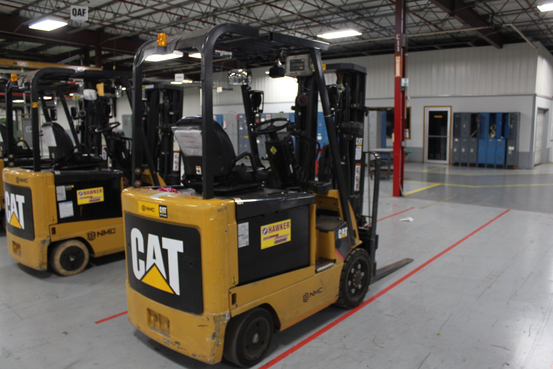 Caterpillar Model E5000-AC 4,450 Lb. Capacity Electric Forklift, S/N A4EC240780, Sit-Down Rider, - Image 3 of 4