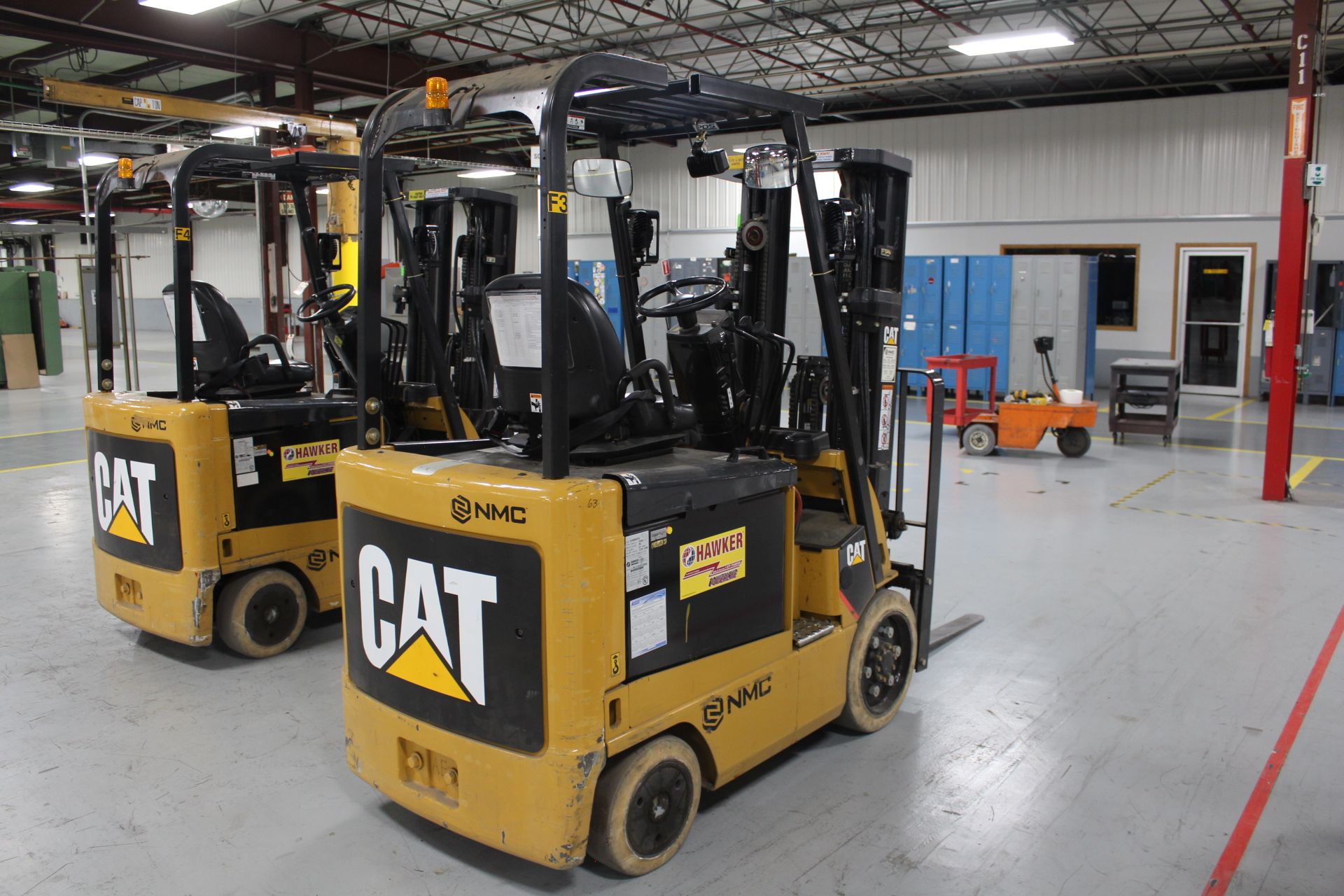 Caterpillar Model E5000-AC 4,450 Lb. Capacity Electric Forklift, S/N A4EC241379, Sit-Down Rider, - Image 3 of 4