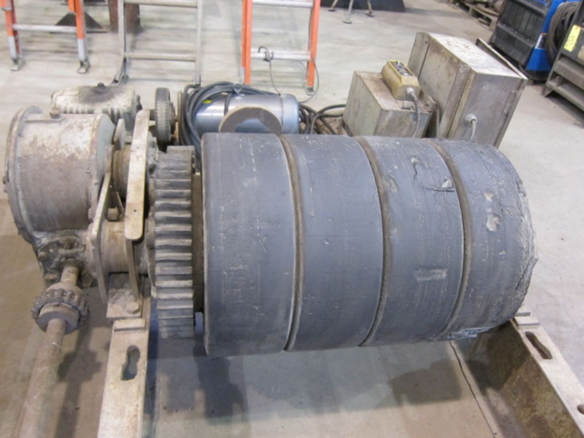 POWER & IDLER TURNING ROLL SET, CUSTOM APPROX. 60 T. CAP., (4) 20" dia. x 6"W. rubber tires, - Image 3 of 6