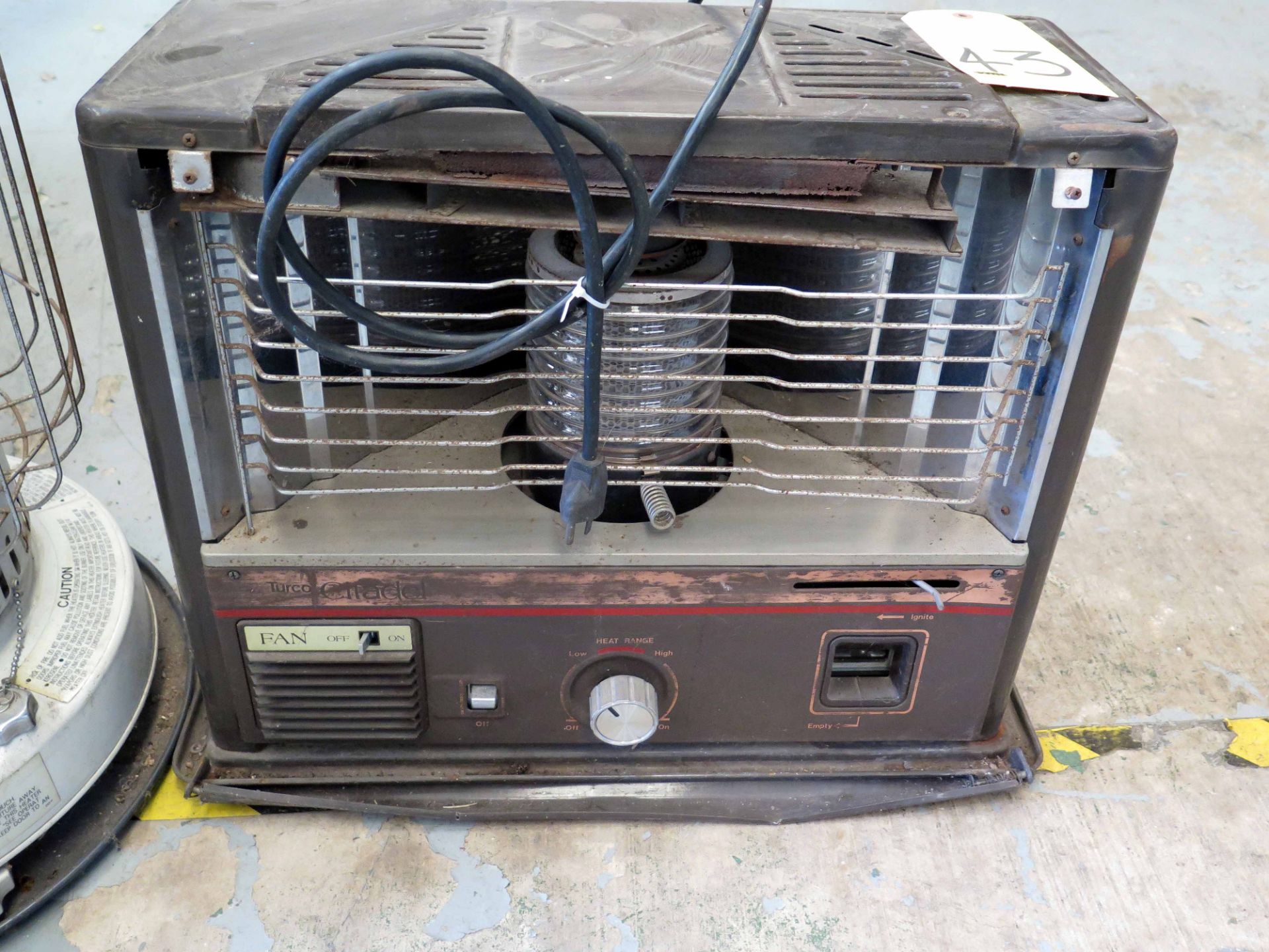 PORTABLE KEROSENE SHOP HEATER