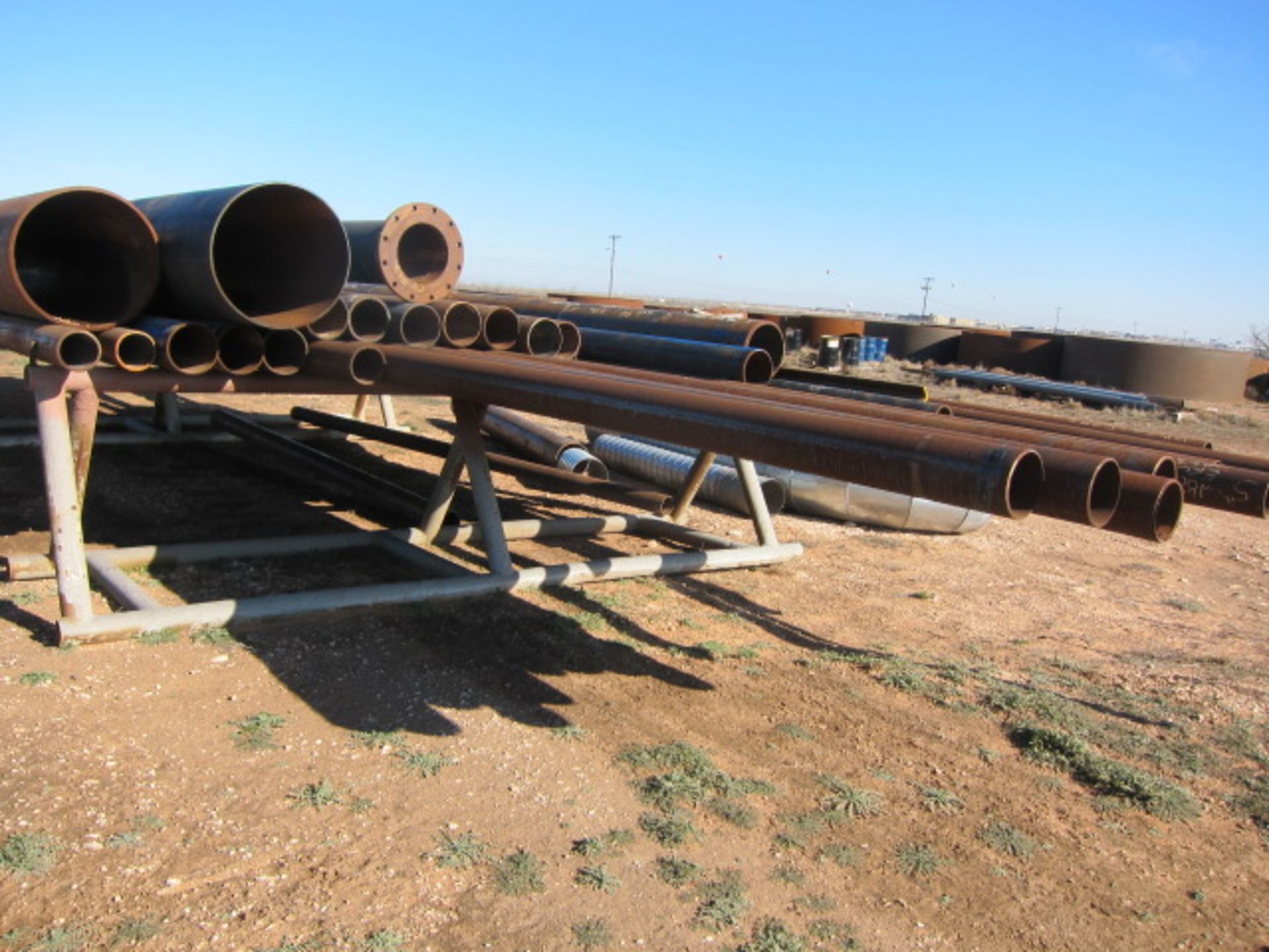 LOT CONSISTING OF: steel pipe & sawhorses (8) - Image 5 of 5