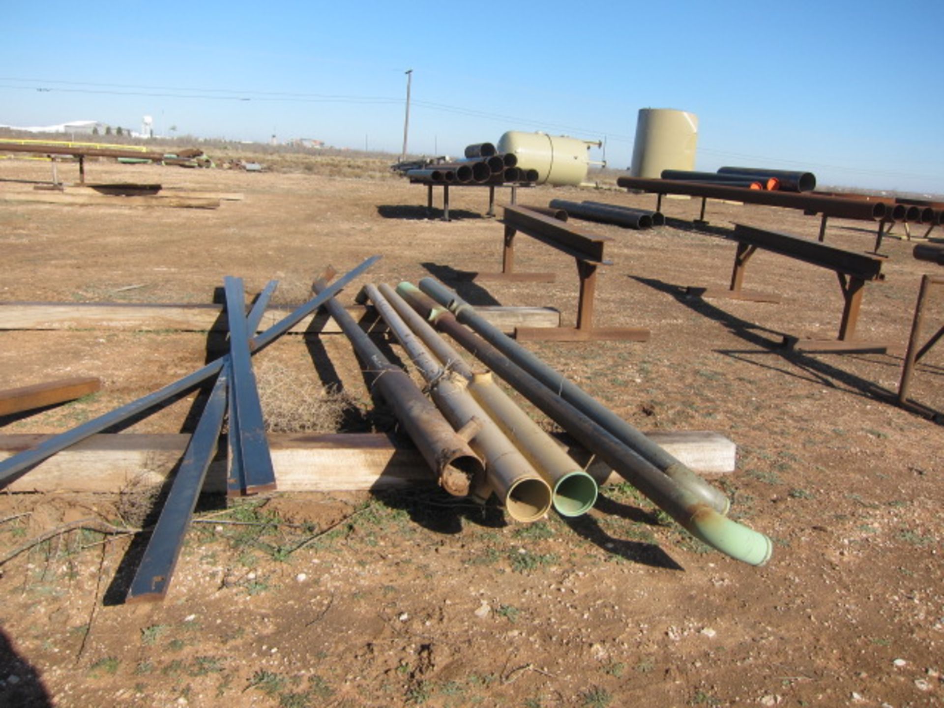 LOT CONSISTING OF: steel pipe & sawhorses (8) - Image 2 of 5