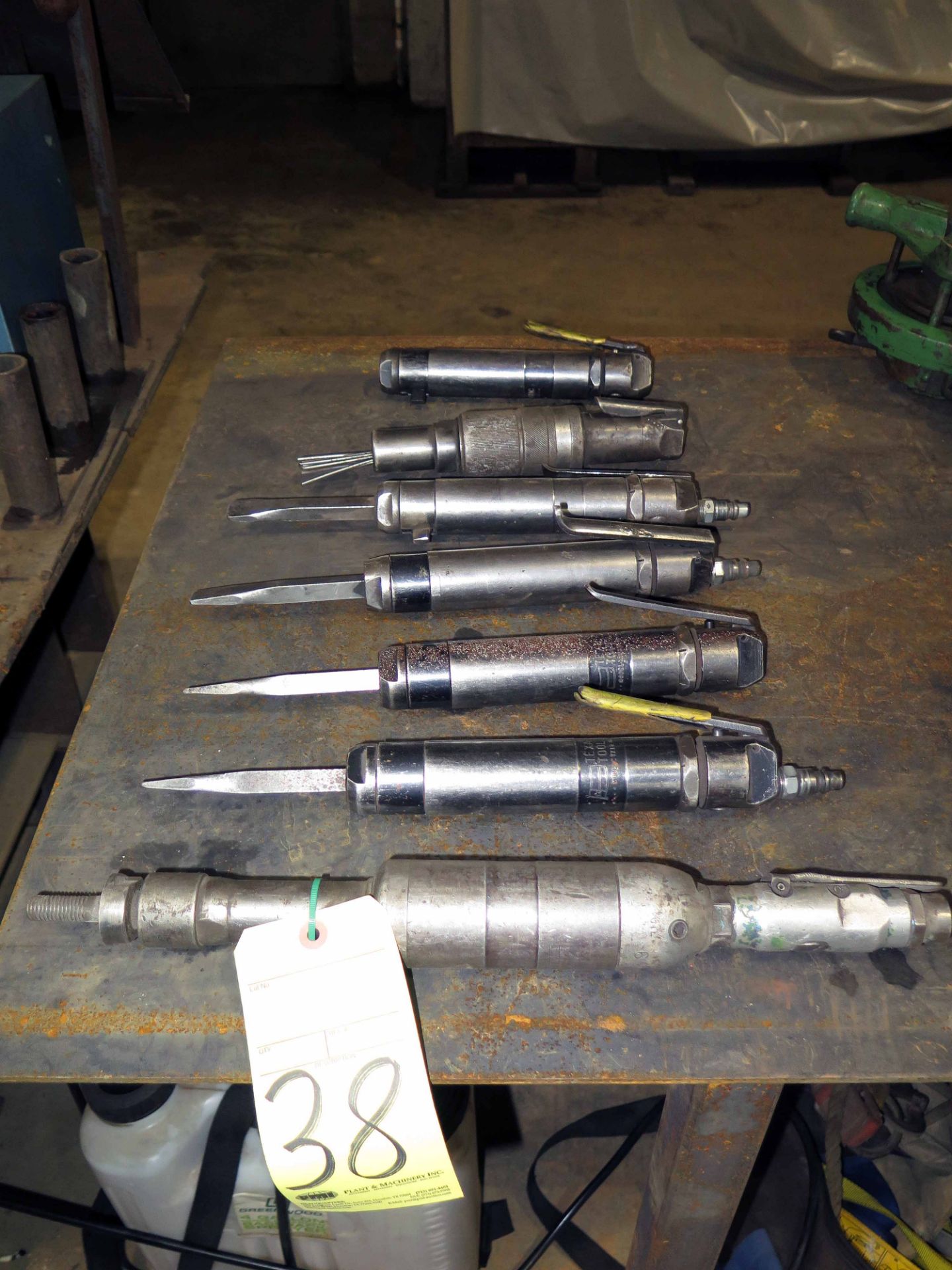 LOT OF PNEUMATIC TOOLS (7), assorted