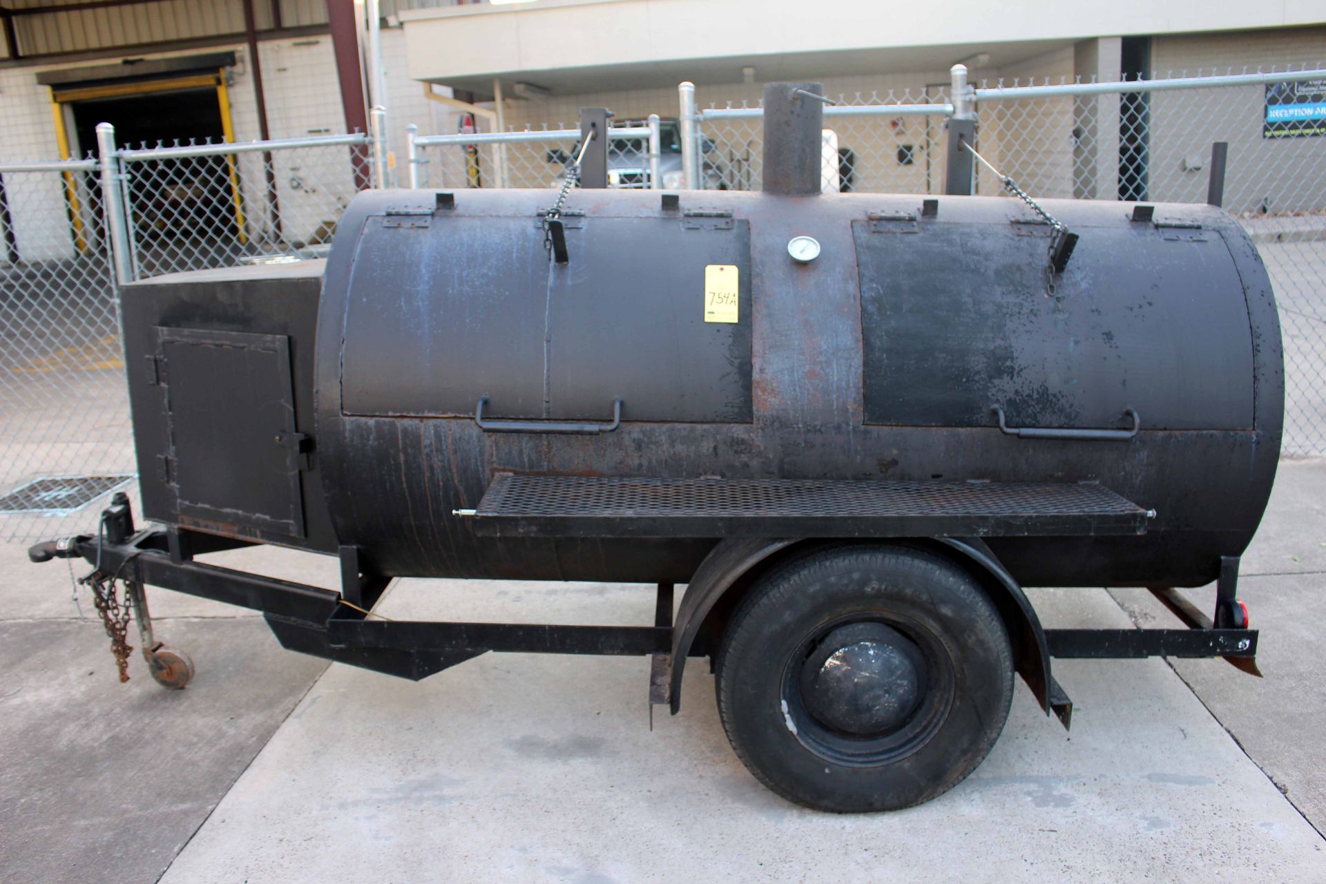 BAR-B-QUE PIT, sgl. axle