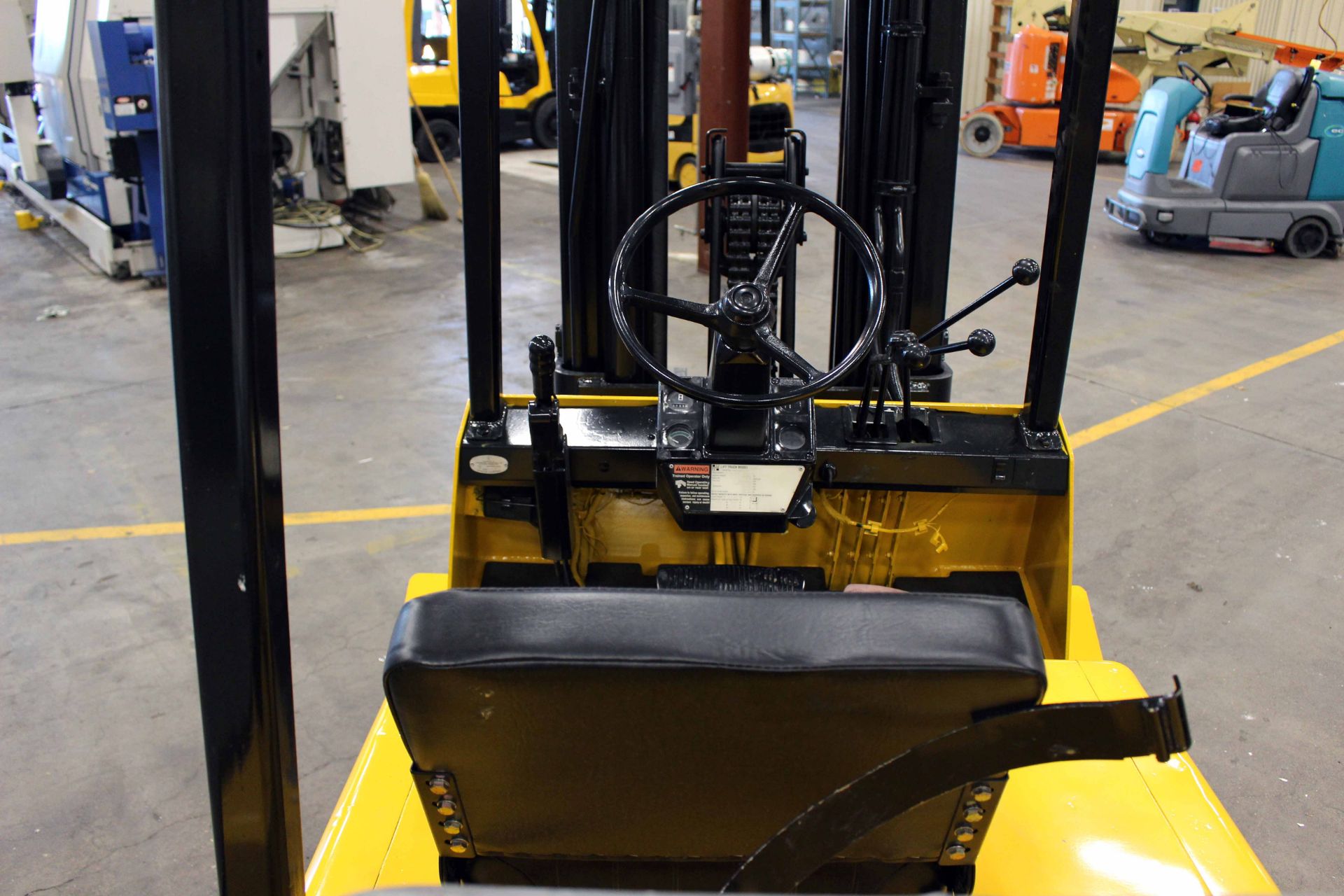 FORKLIFT, HYSTER 12,000 LB. CAP. MDL. S120XL, new 1996, LPG, 83" triple stage mast, 182" lift ht., - Image 4 of 5