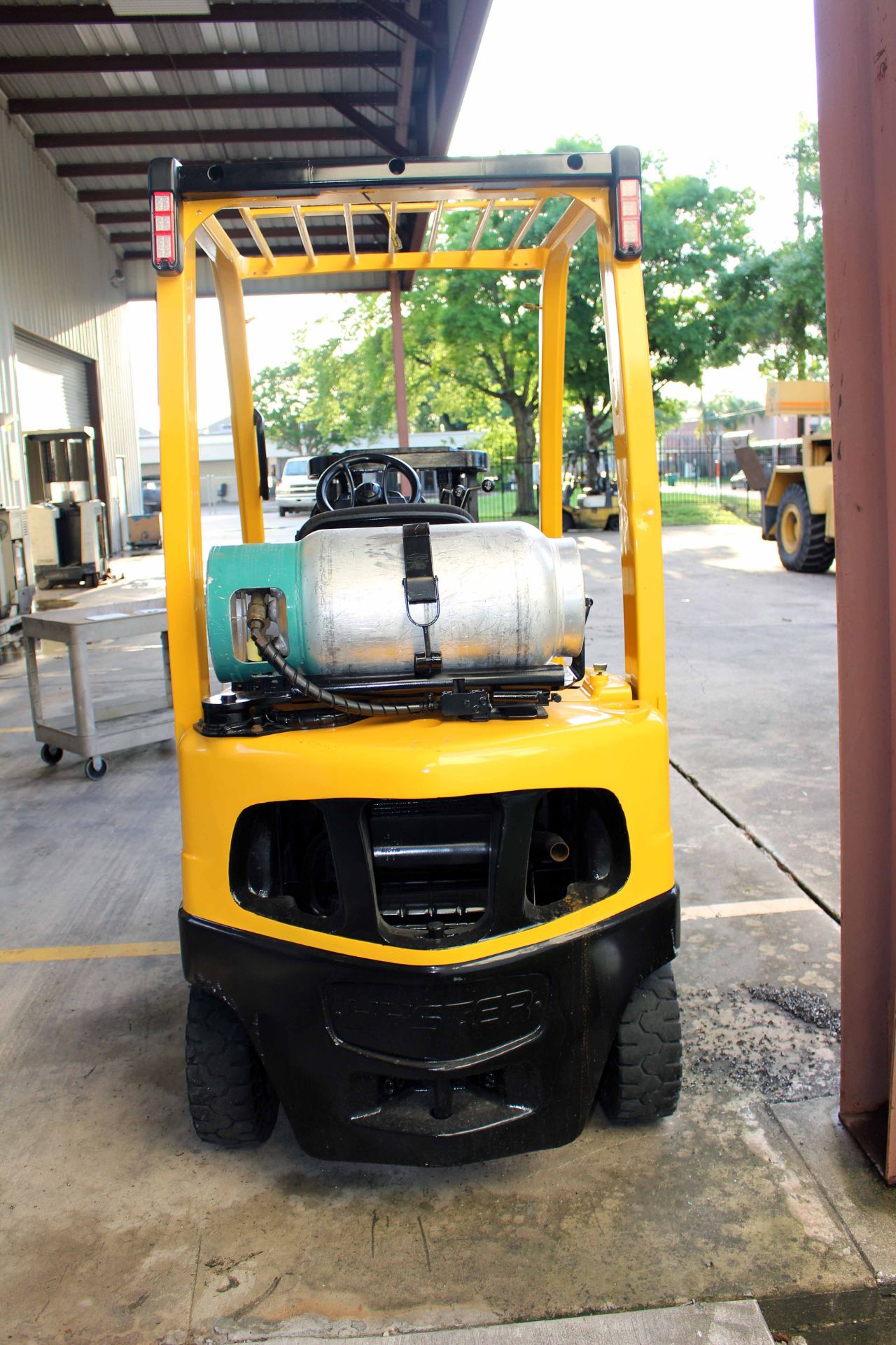 FORKLIFT, HYSTER 3,000 LB. CAP. MDL. H30FT, new 2006, LPG, standard mast, 90" lift ht., pneu. tires, - Image 4 of 4