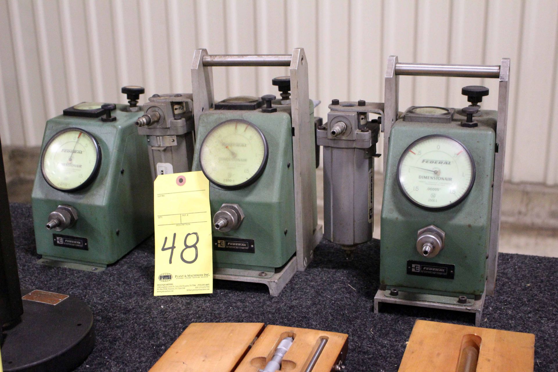 LOT OF AIR GAUGES, FEDERAL