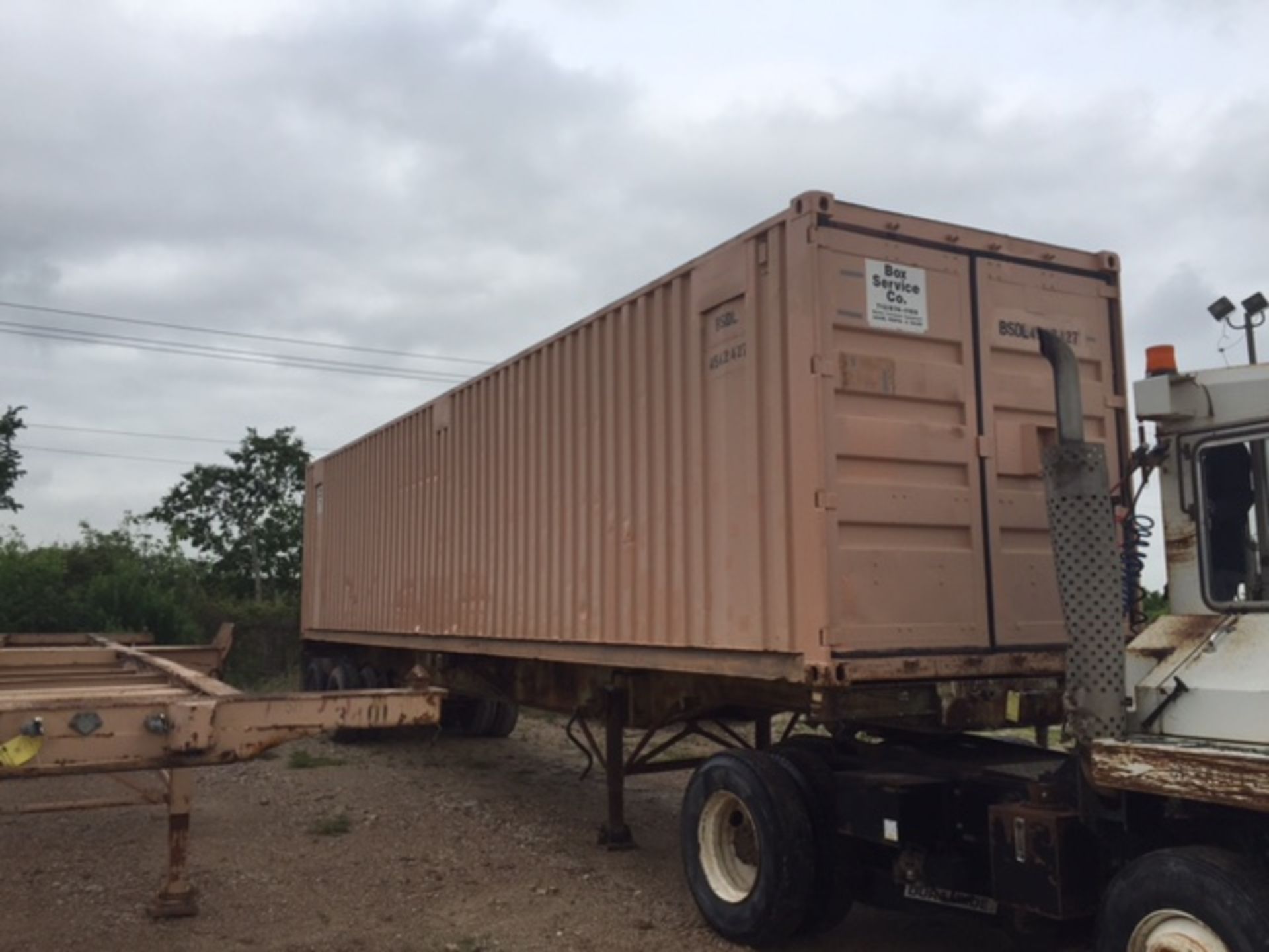 STEEL STORAGE CONTAINER, 40' L X96"W. X 8' ht., dbl. swing-out front doors, man door, reconditioned, - Image 2 of 2