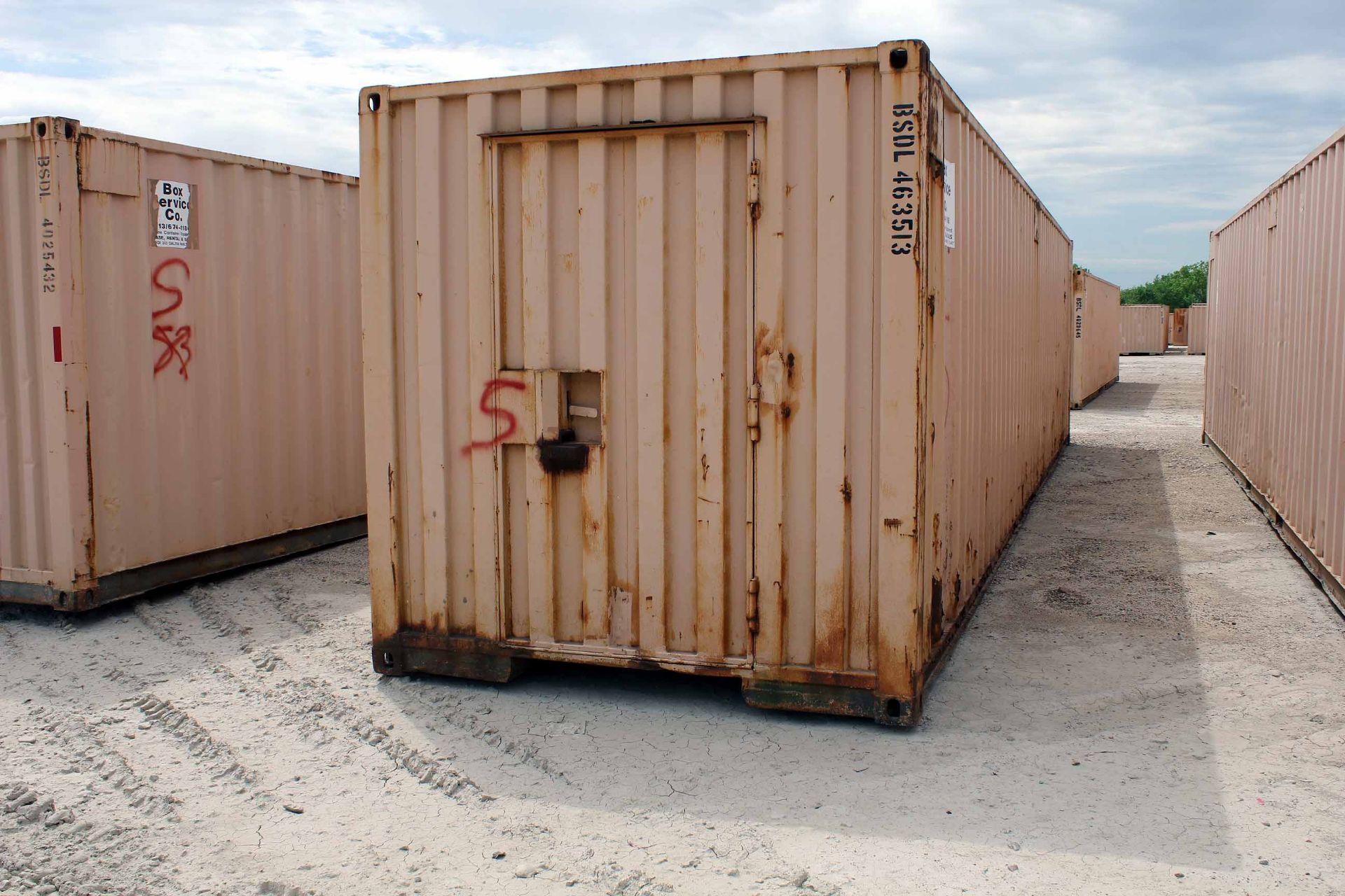 STEEL STORAGE CONTAINER, 40'L. x 96"W. x 8' ht., dbl. swing-out rear doors, front man door (Unit - Image 4 of 4