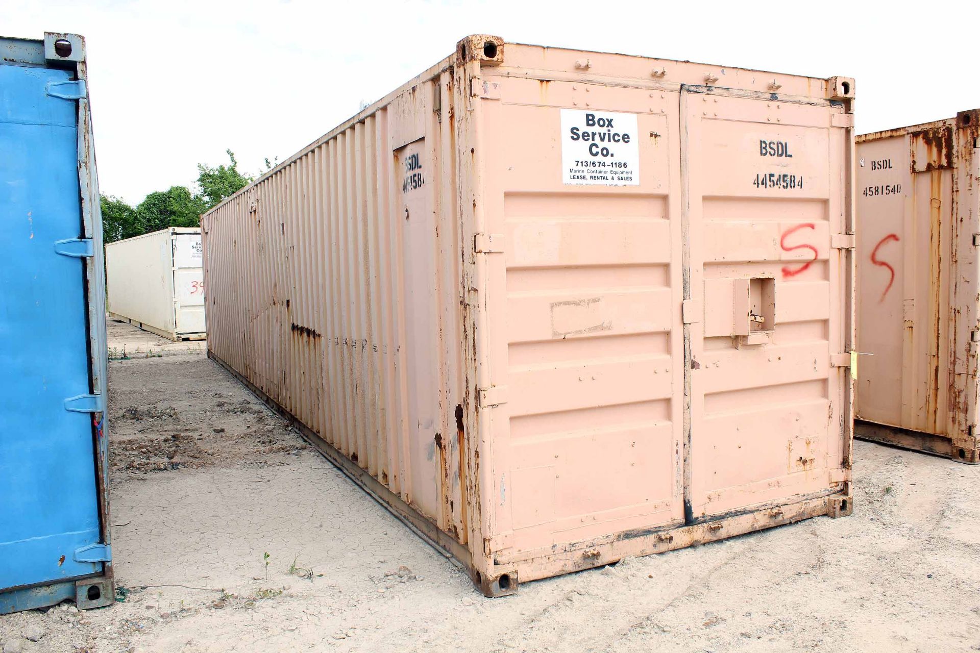 STEEL STORAGE CONTAINER, 40'L. x 96"W. x 8' ht., dbl. swing- out rear doors, front man door (Unit - Image 2 of 4