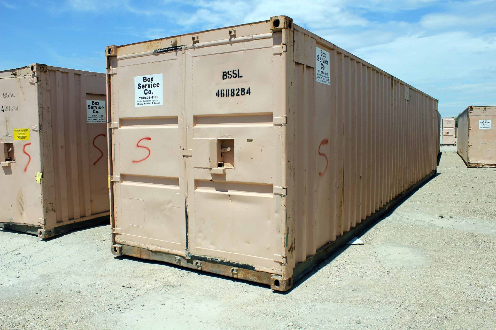 STEEL STORAGE CONTAINER, 40'L. x 96"W. x 8' ht., dbl. swing-out front doors (Unit BSSL4608284)