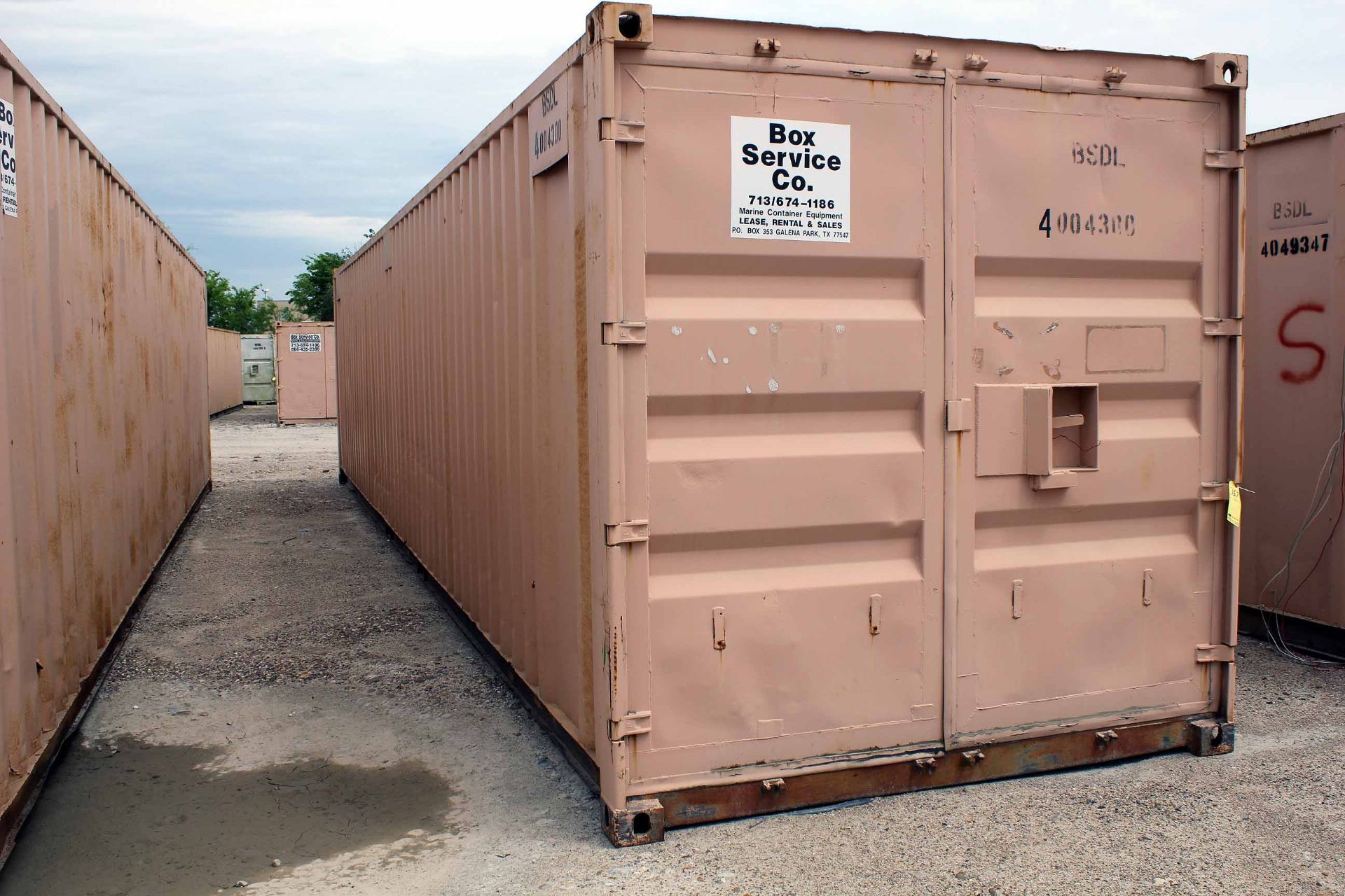 STEEL STORAGE CONTAINER, 40'L. x 96"W. x 8' ht., dbl. swing- out rear doors, front man door (Unit - Image 2 of 3