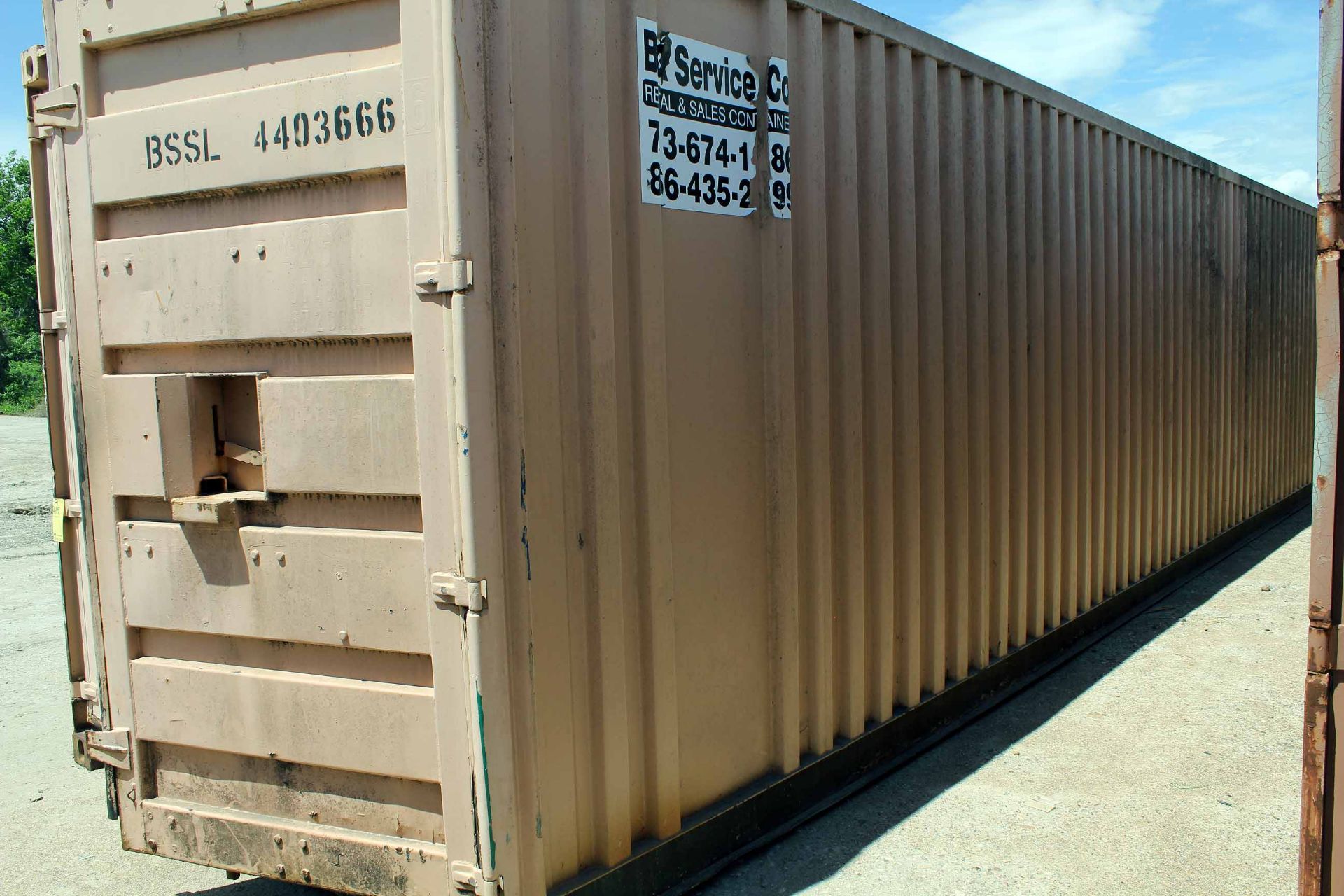 STEEL STORAGE CONTAINER, 40'L. x 96"W. x 8' ht., dbl. swing-out front doors (Unit BSSL4403666) - Image 2 of 4