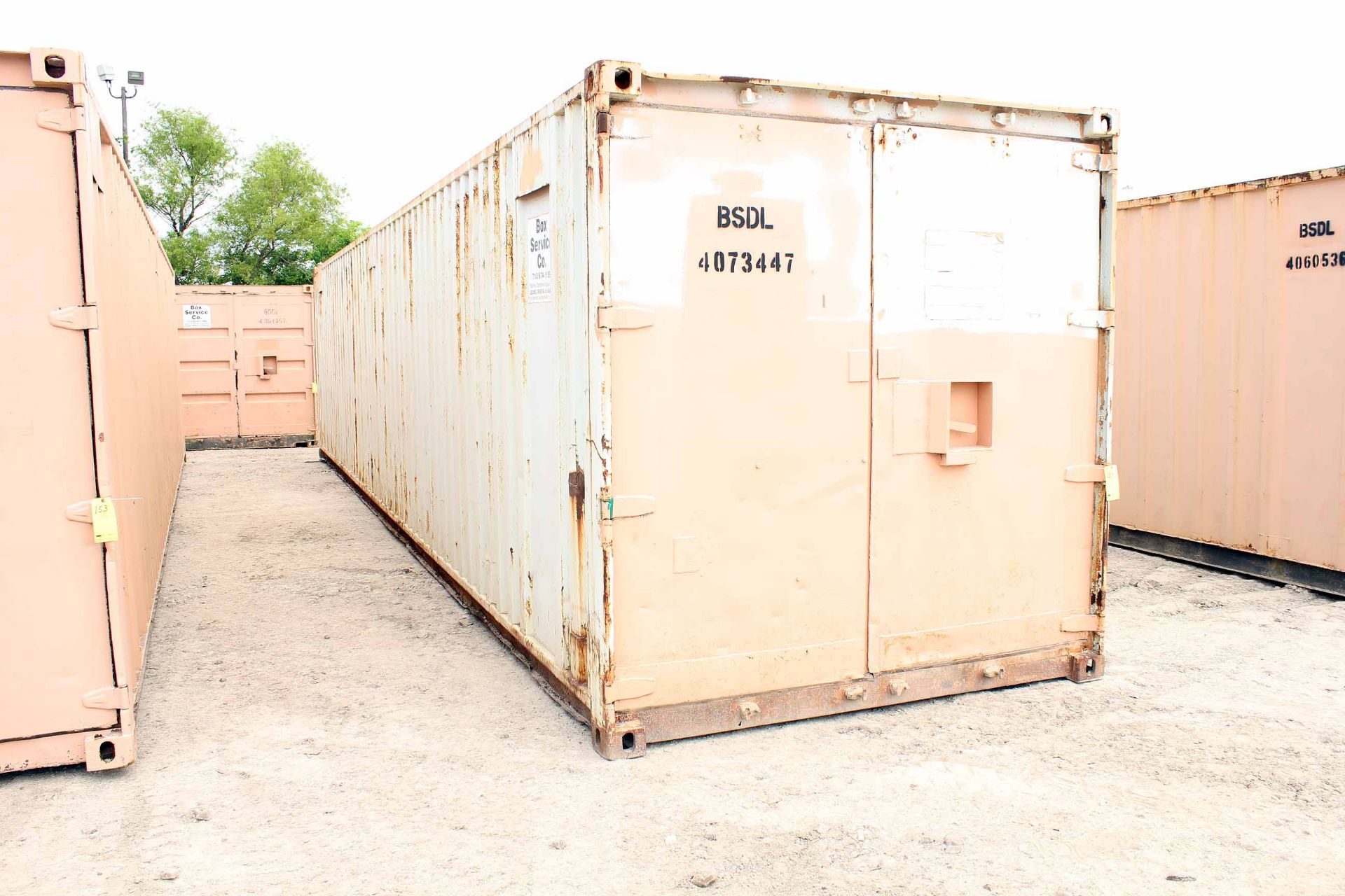 STEEL STORAGE CONTAINER, 40'L. x 96"W. x 8' ht., dbl. swing- out rear doors, front man door (Unit - Image 3 of 6
