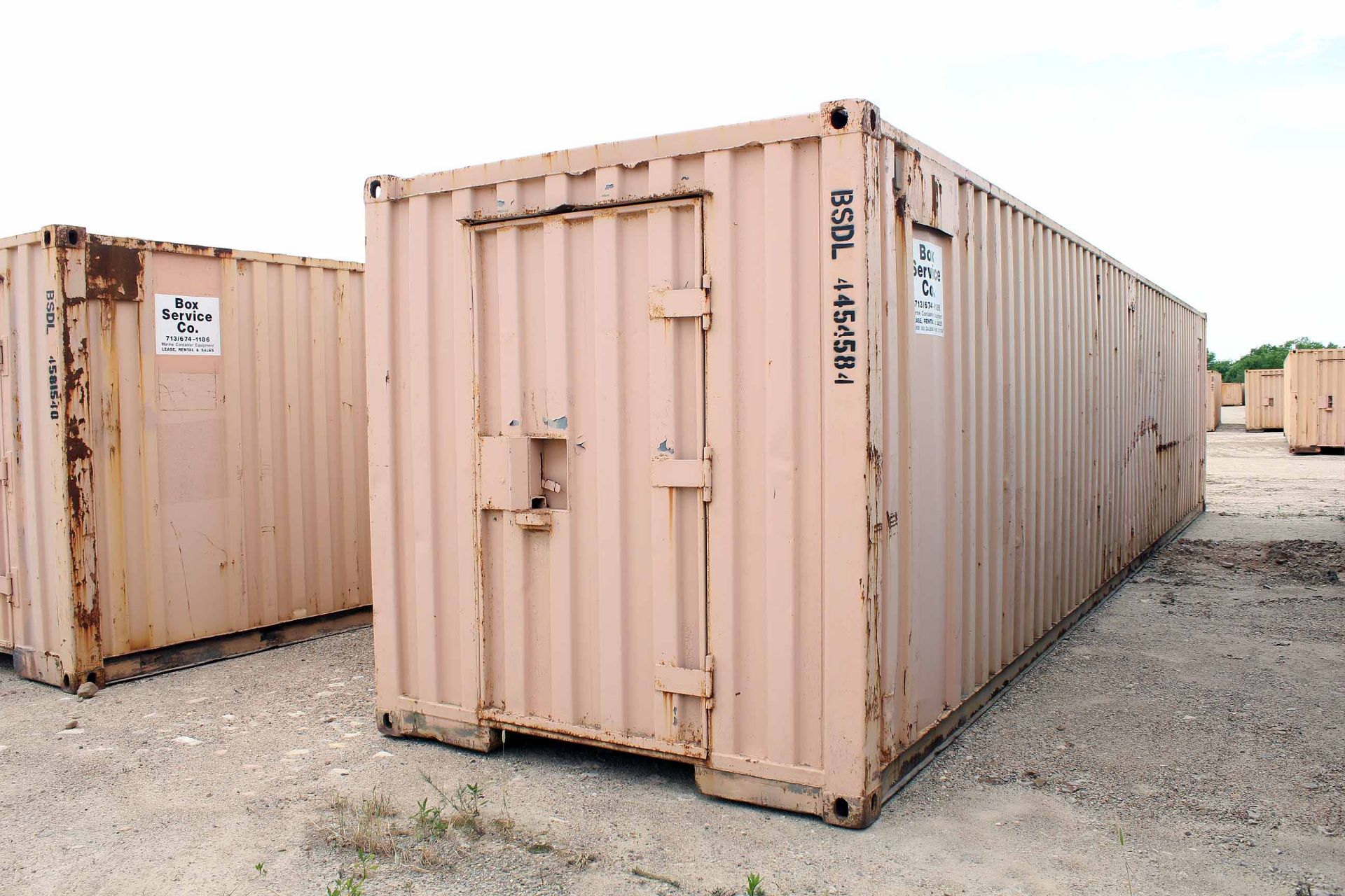 STEEL STORAGE CONTAINER, 40'L. x 96"W. x 8' ht., dbl. swing- out rear doors, front man door (Unit - Image 4 of 4