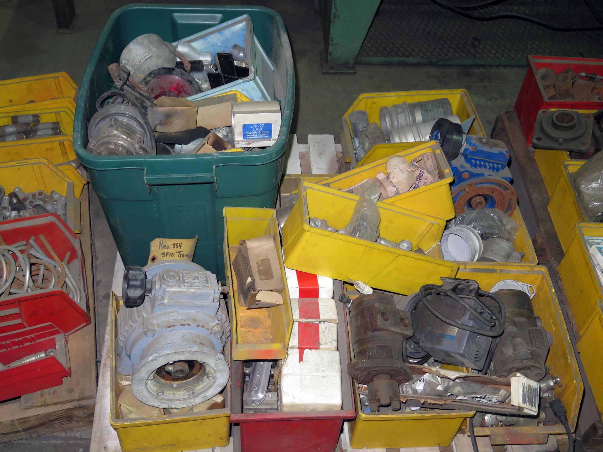 LOT CONSISTING OF: pipe fittings, clamps, U-bolts, pump fixtures (on three pallets) - Image 3 of 3