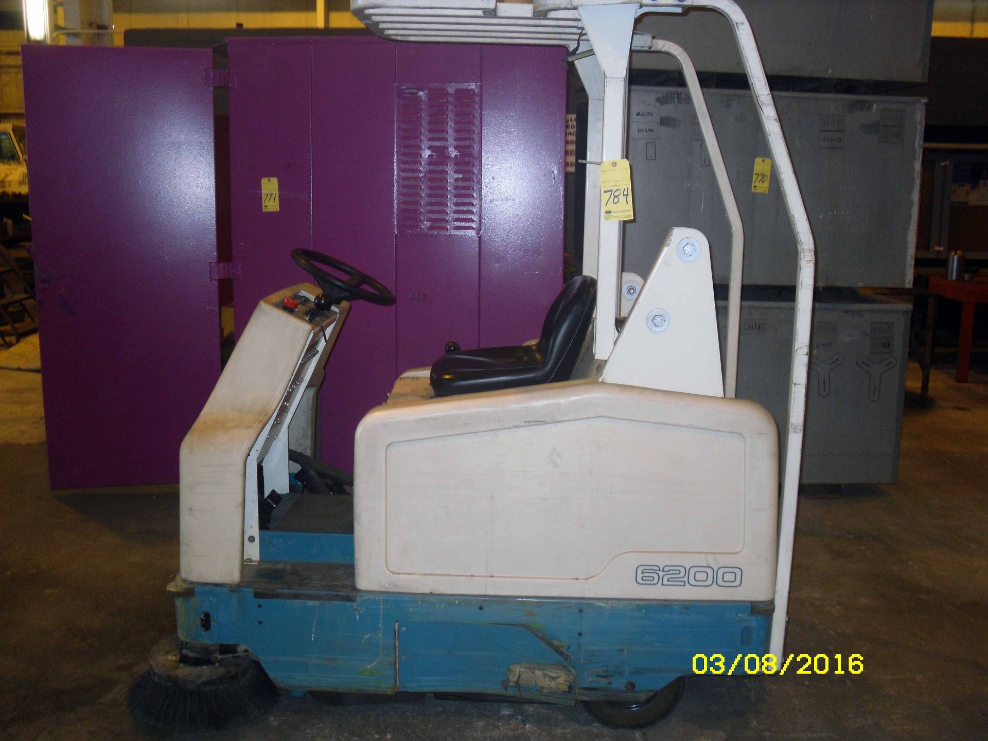 FLOOR SWEEPER, TENNANT MDL. 6200, 36 v., on-board battery charger, S/N 6200-3622