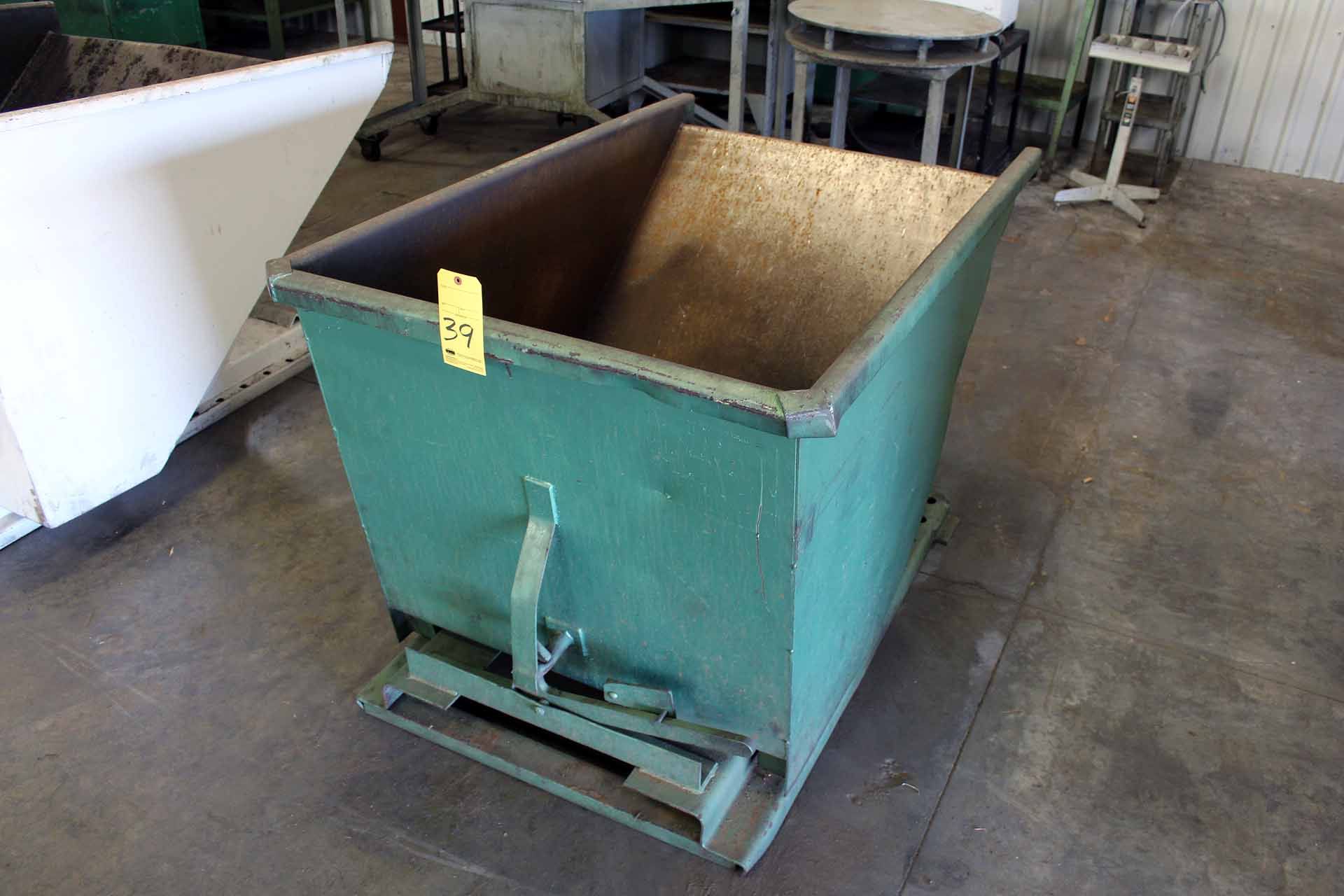 SELF-DUMPING HOPPER