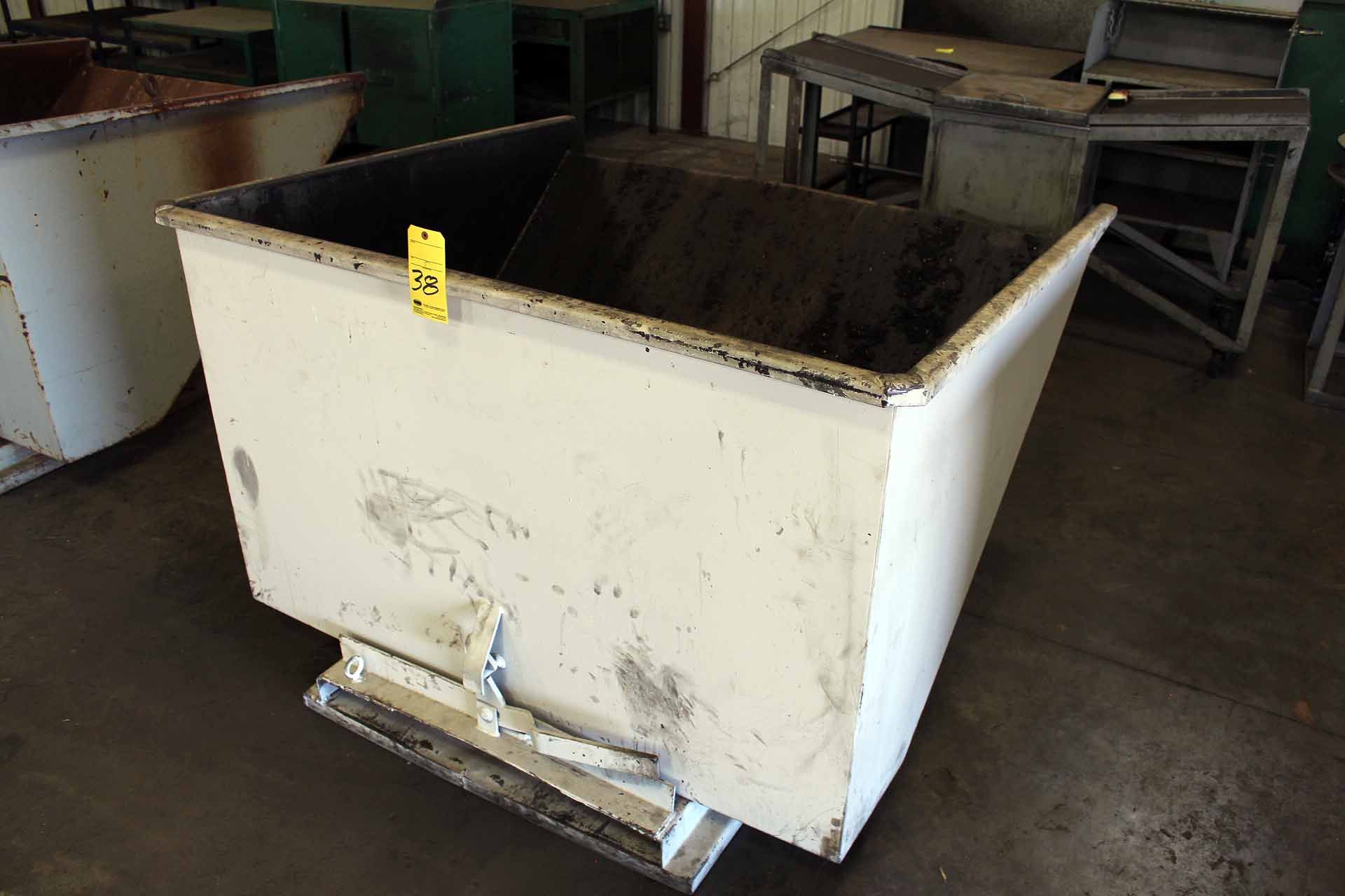 SELF-DUMPING HOPPER