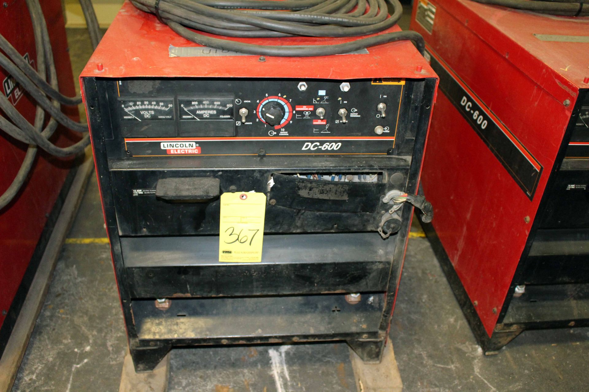WELDING MACHINE, LINCOLN MDL. IDEAL ARC DC-600, 600 amps., 40 v. @100% duty cycle, S/N U1070505206