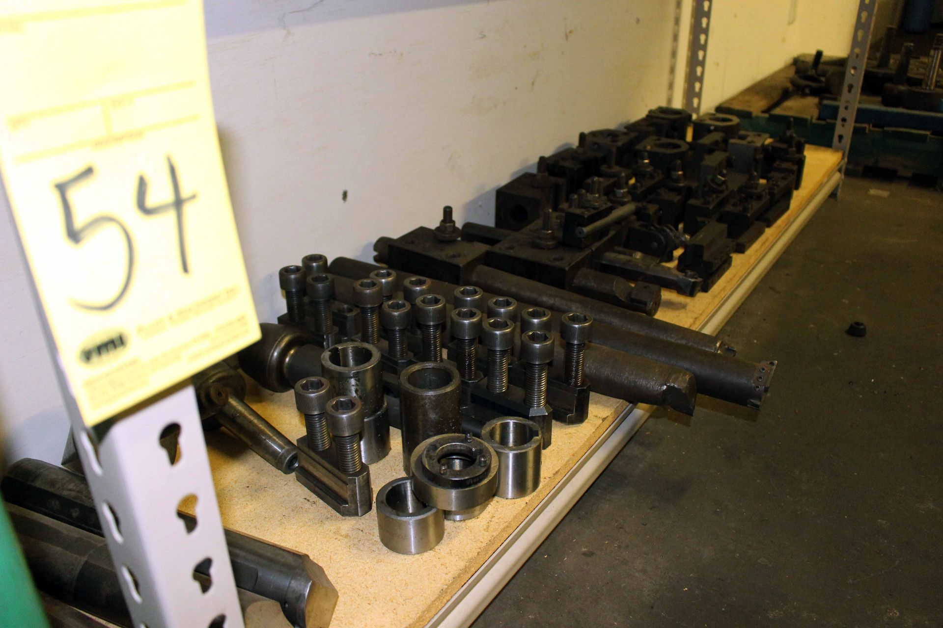 LOT CONSISTING OF: boring bars, tool holders