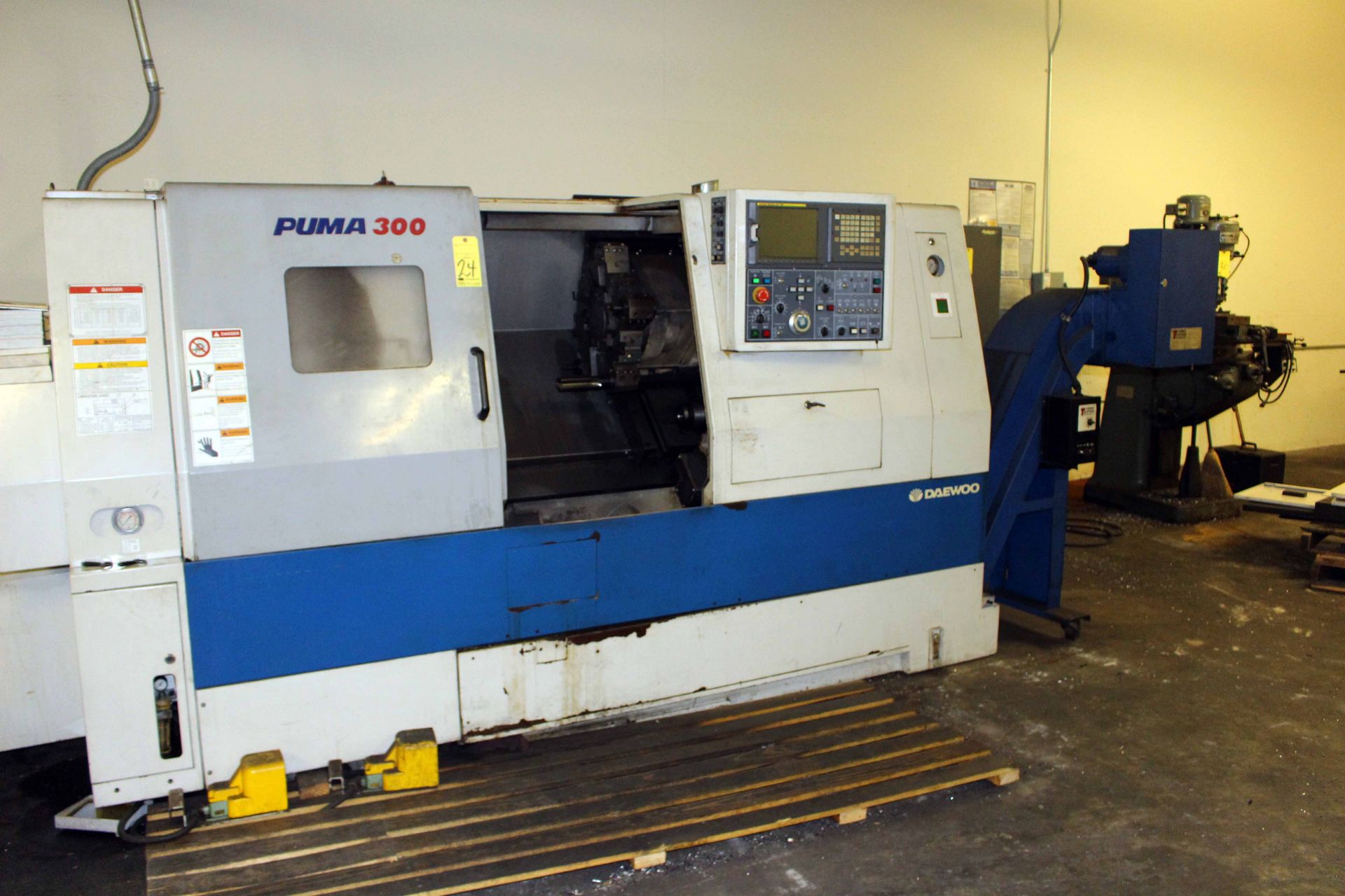 CNC LATHE, DOOSAN DAEWOO MDL. PUMA 300C, new 10/2004, Fanuc 21i-TB CNC control, EZ Guide Software,