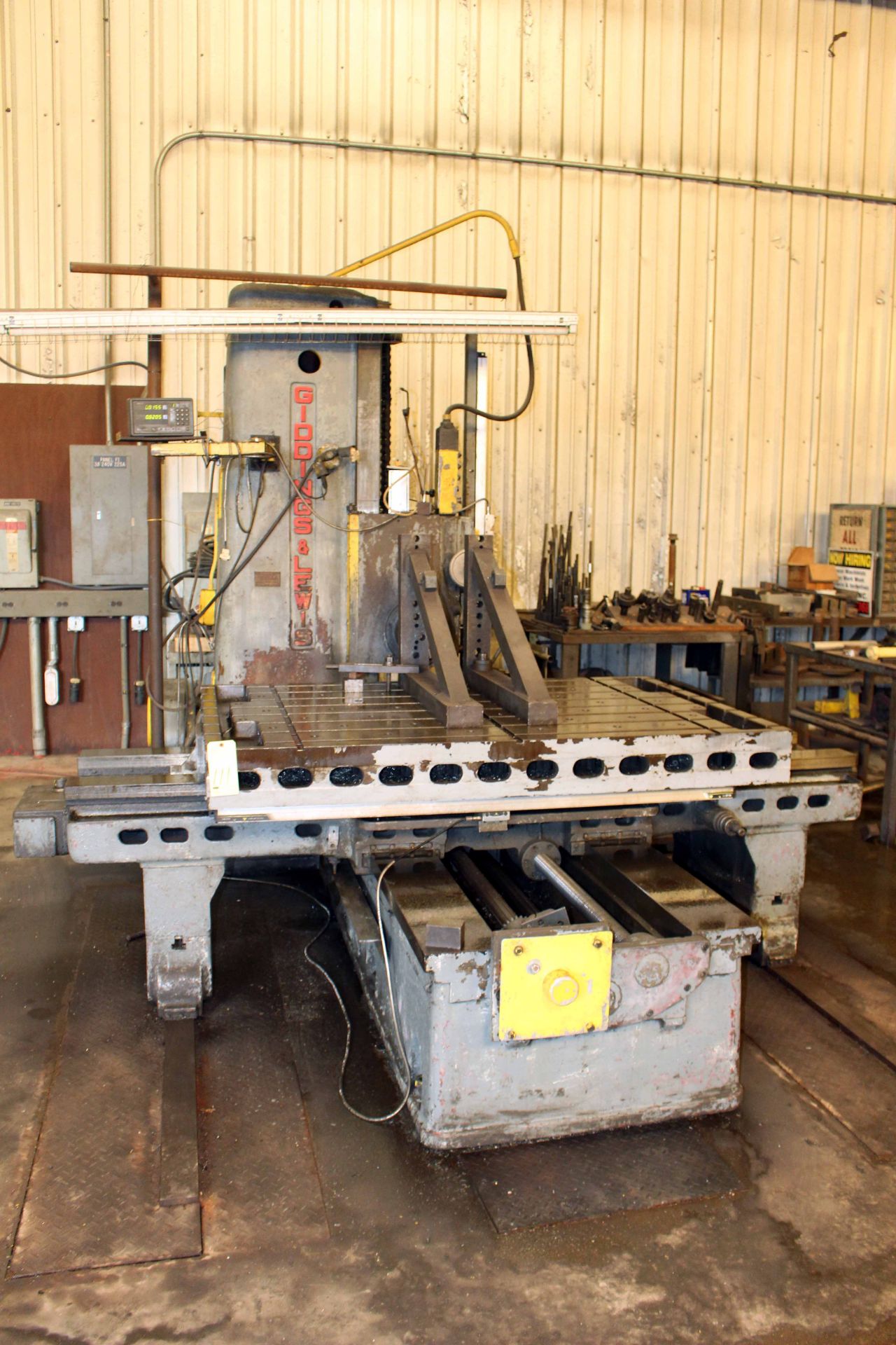 HORIZONTAL BORING MILL, GIDDINGS & LEWIS MDL. 340T, main spdl. spds: 10-1300 RPM, #5 MT spdl. taper,