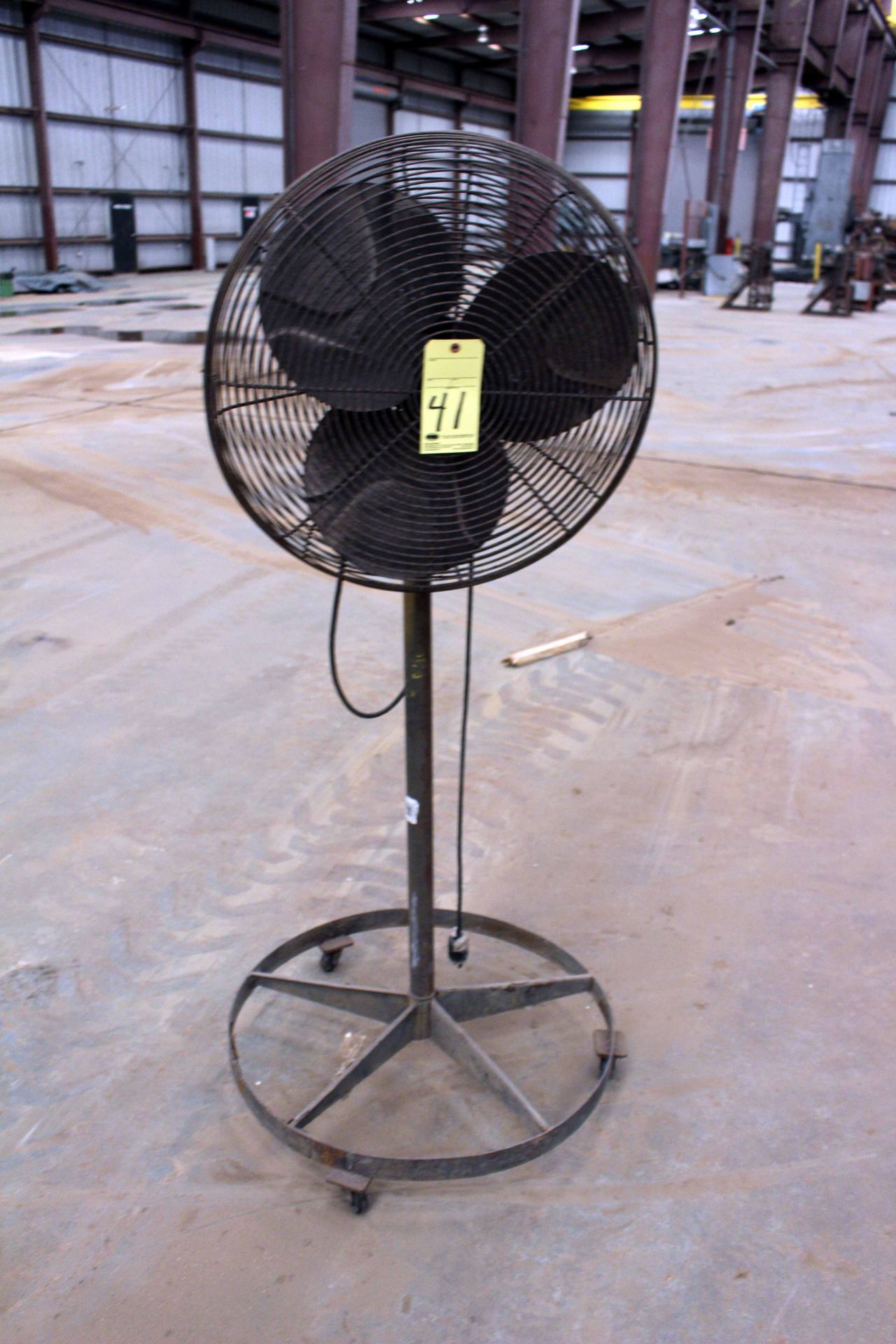 PEDESTAL FAN