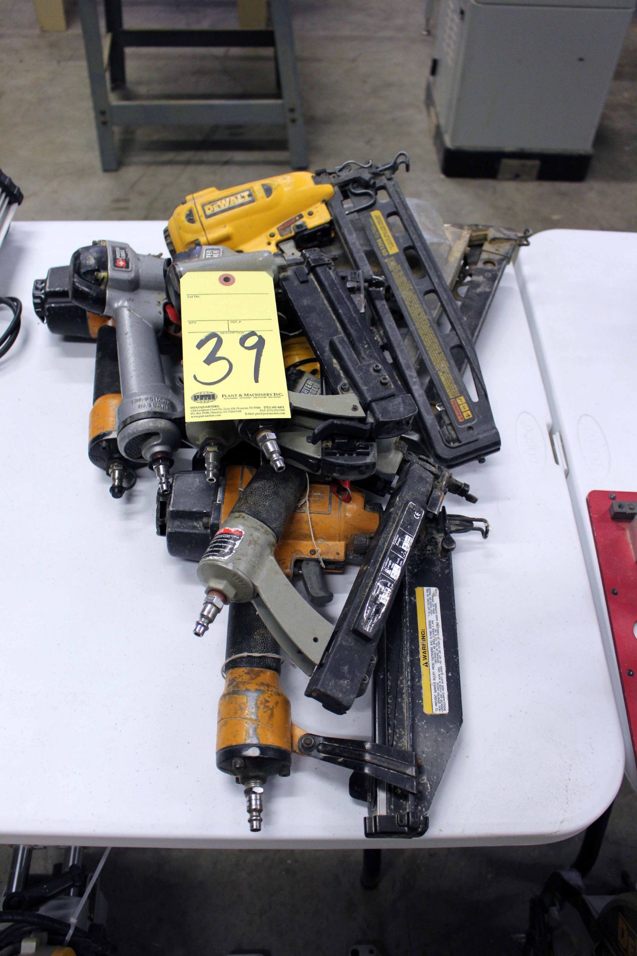 LOT OF PNEUMATIC NAIL GUNS: Dewalt & Porter Cable