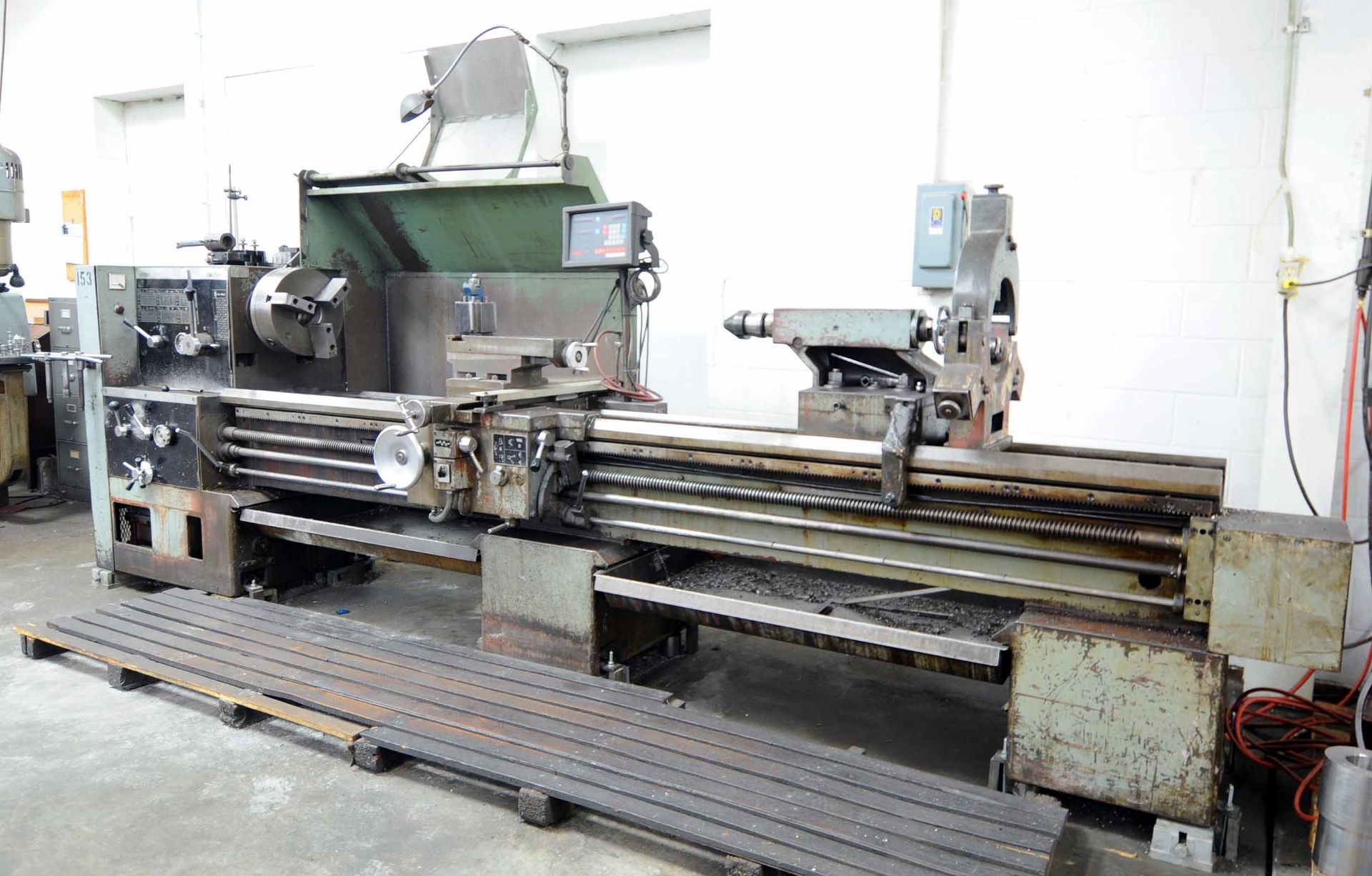 GAP BED ENGINE LATHE, VOEST ALPINE 28" X 120" MDL. DA360, 34" sw. in gap, 3.25" spdl. hole, spds: