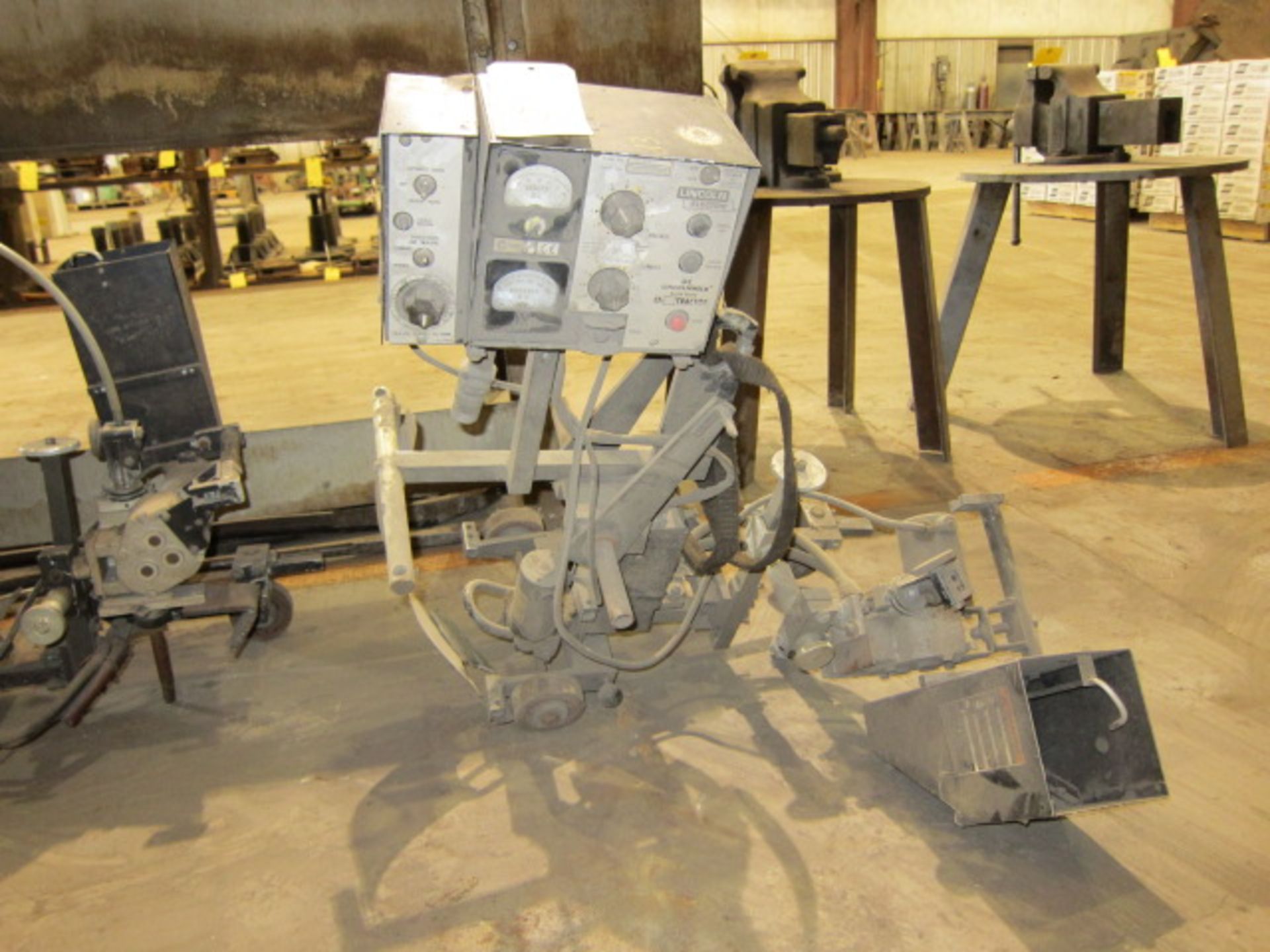 WELDING TRACTOR, LINCOLN MDL. LT7, w/wire feed, flux box & controls
