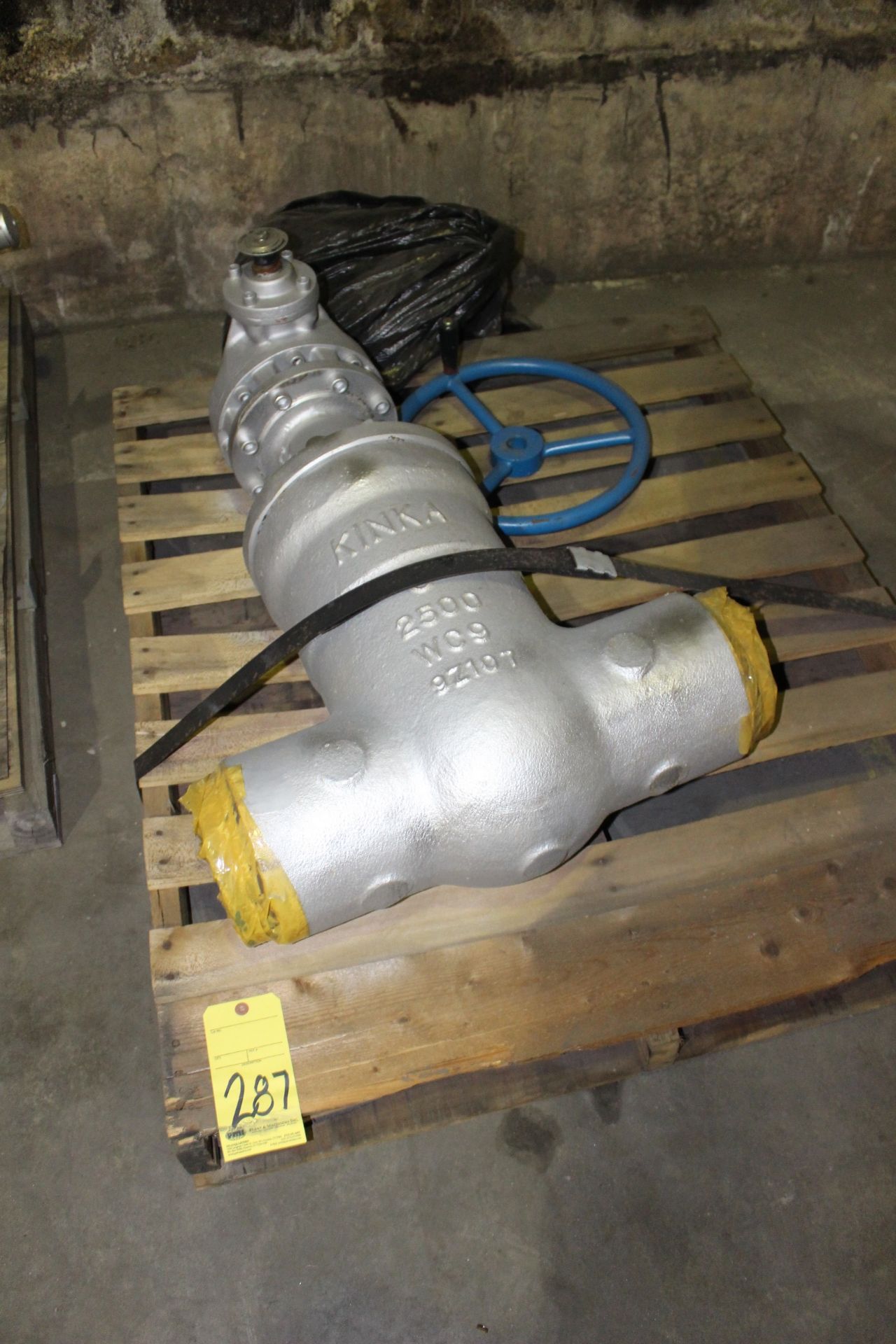 6", 2500 LB. WC-9 PRESSURE SEAL GEAR OP. GATE VALVE B/W, FACTORY NEW, KINKA