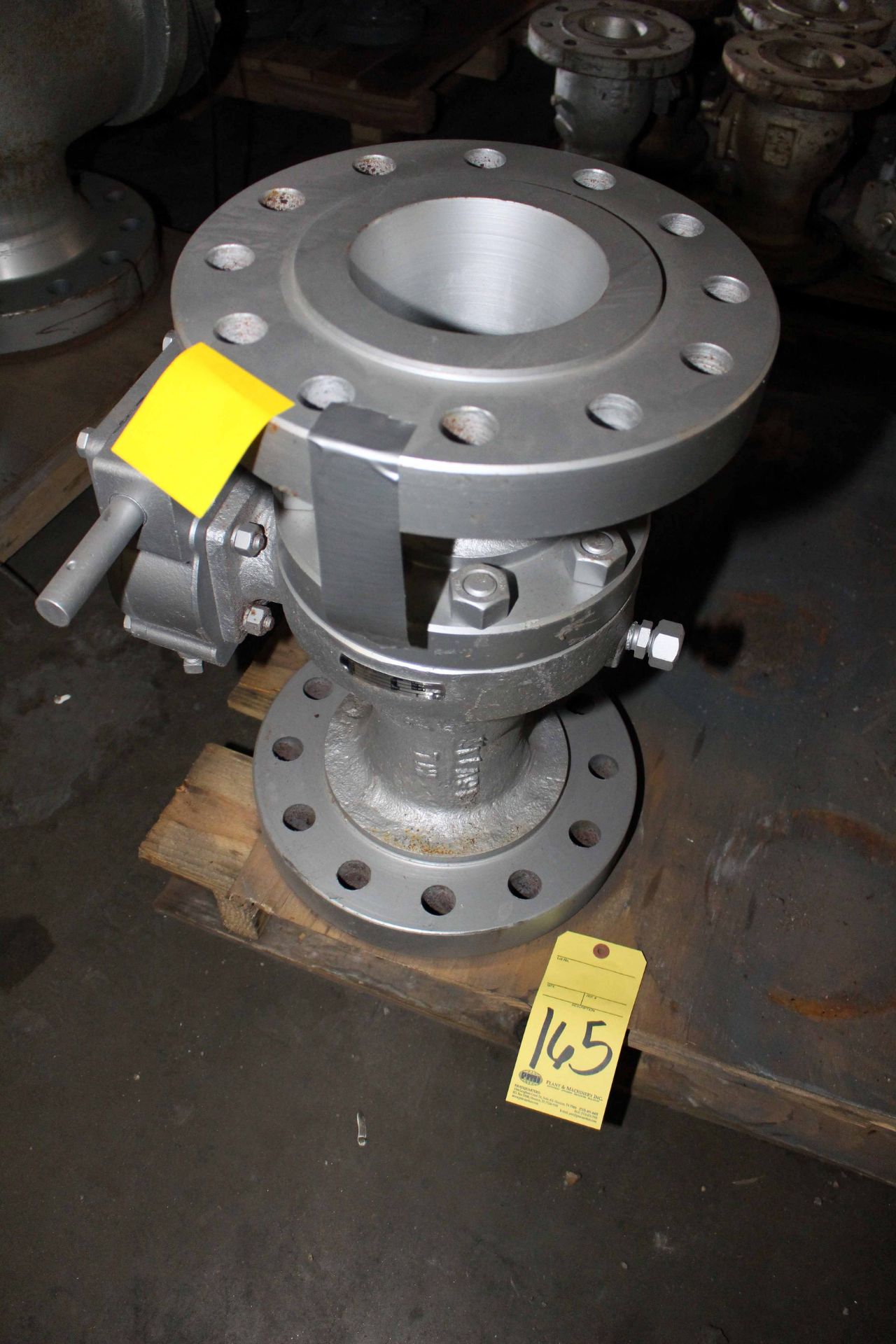 6", 600 LB. REG. PORT F/E (2 PC.) GEAR OP. BALL VALVE, WKM