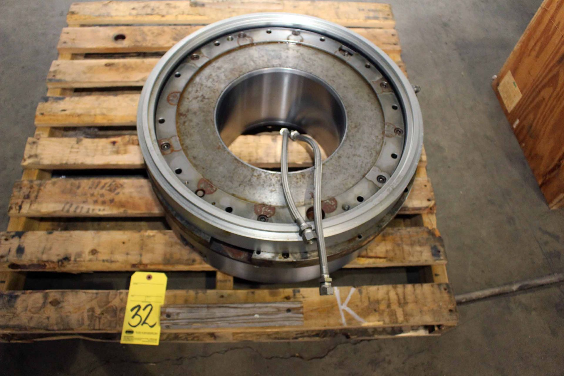 HYDRAULIC CHUCK, 24"