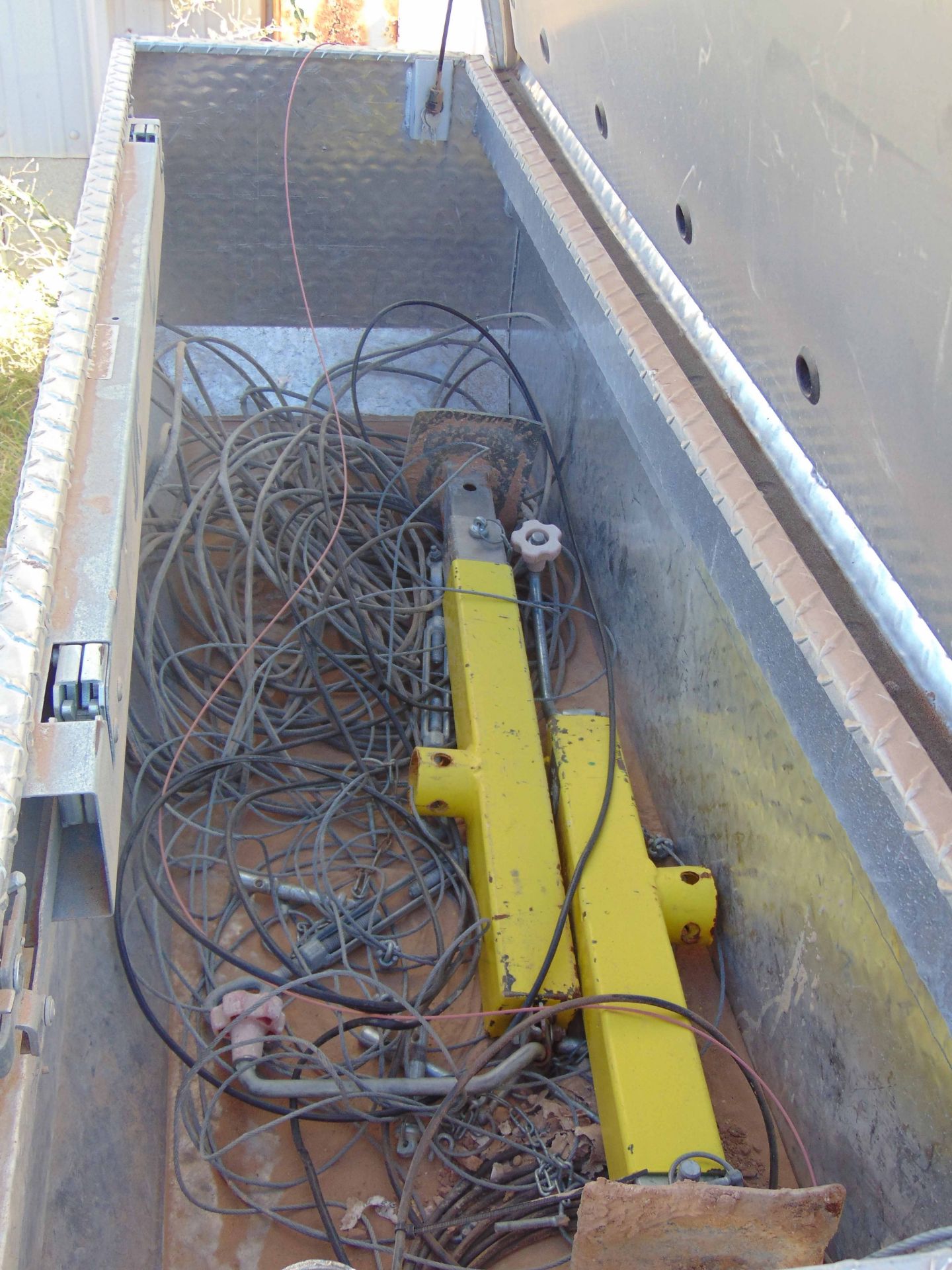 MOBILE BROADBAND TOWER TRAILER, AMERITRAIL MDL. FSI-512, new 2010, 50' 3-section tower, hand - Image 2 of 6