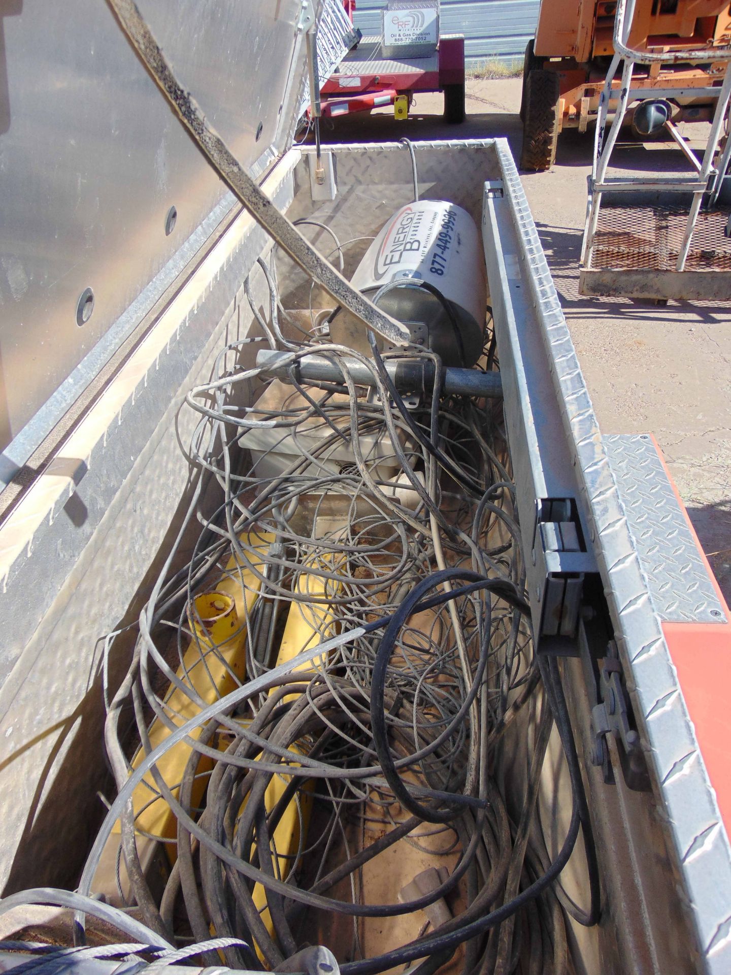 MOBILE BROADBAND TOWER TRAILER, AMERITRAIL MDL. FSI-512, new 2010, 50' 3-section tower, hand - Image 3 of 6