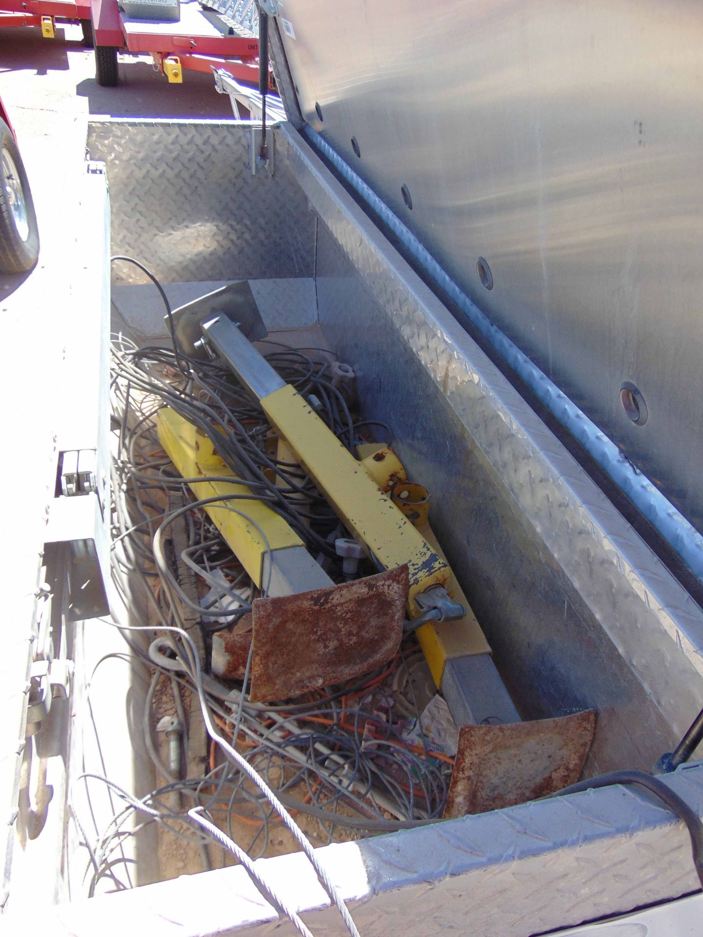 MOBILE BROADBAND TOWER TRAILER, AMERITRAIL MDL. FSI-512, new 2010, 50' 3-section tower, hand - Image 2 of 6