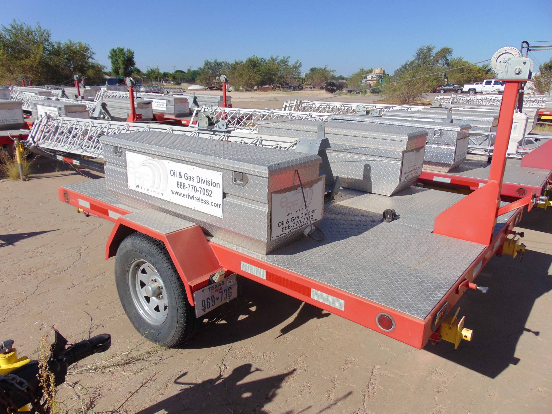 MOBILE BROADBAND TOWER TRAILER, AMERITRAIL MDL. FSI-512, new 2010, 50' 3-section tower, hand - Image 4 of 6